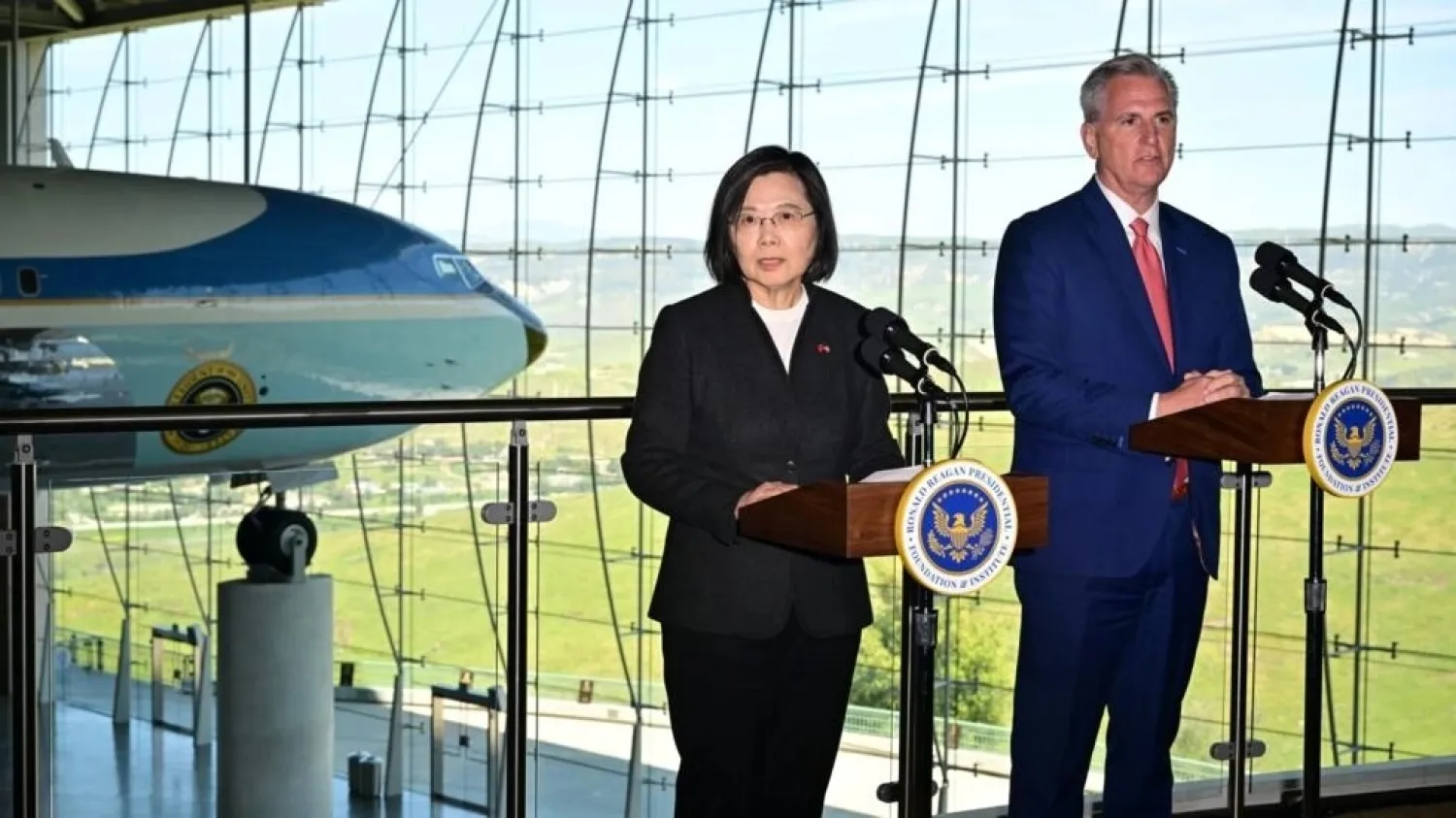 Taiwanese President Tsai Ing-wen's meeting with US House Speaker Kevin McCarthy has angered China © Frederic J. Brown, AFP

