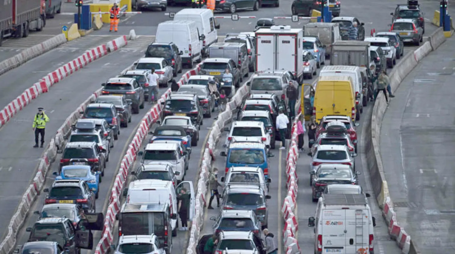 كشفت الدراسة أن العاملين من المنزل يغادرونه أثناء العمل مما لا يقلل من إجمالي المسافات المقطوعة (أ.ف.ب)