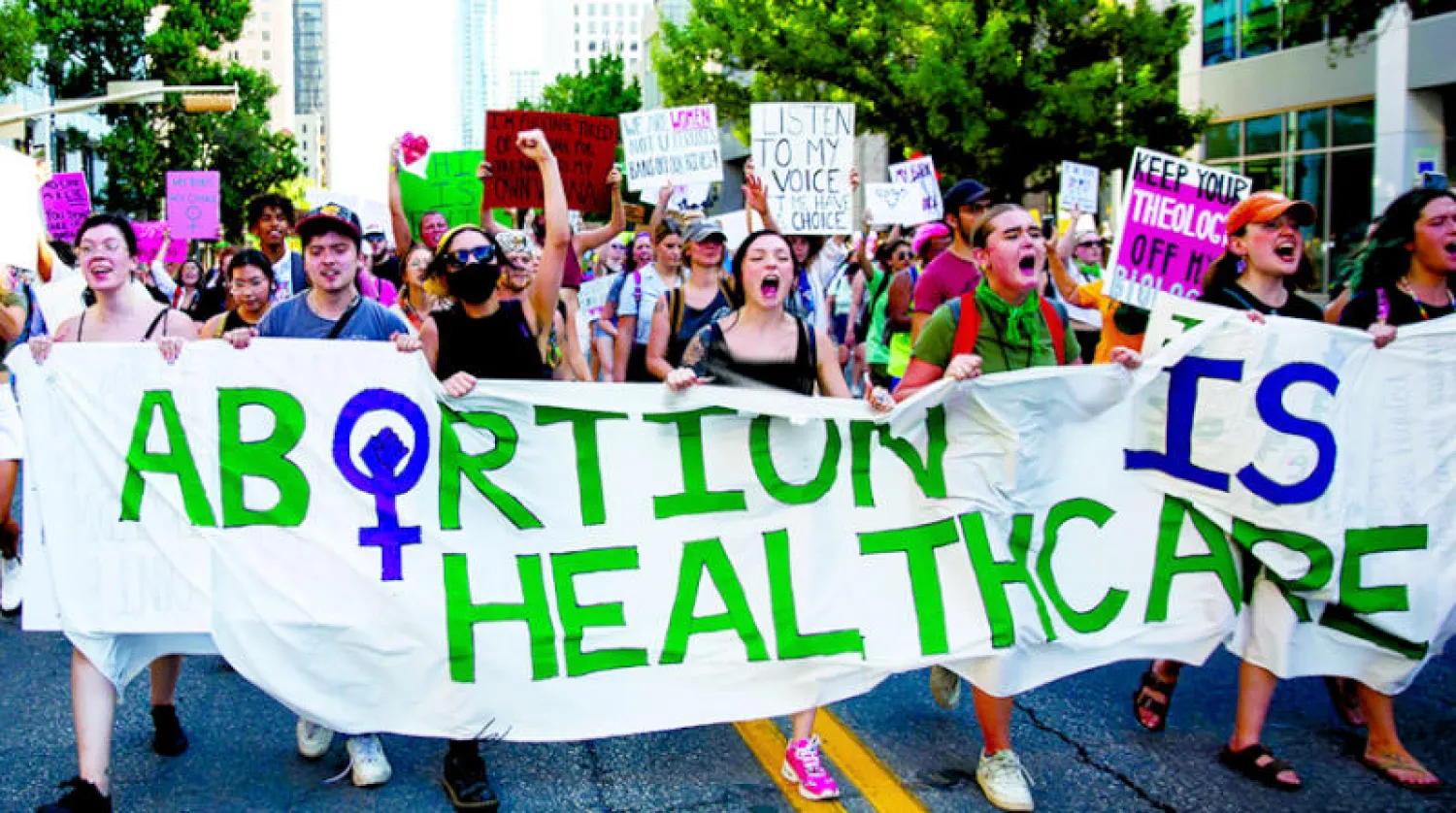 مسيرة تأييد للإجهاض في أوستن بتكساس 24 يونيو 2022 (أ.ب)