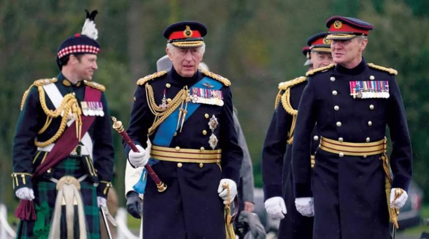 كشف الاستطلاع أن 35 في المائة من البريطانيين لايهتمون كثيراً بتتويج الملك تشارلز (أ.ب)