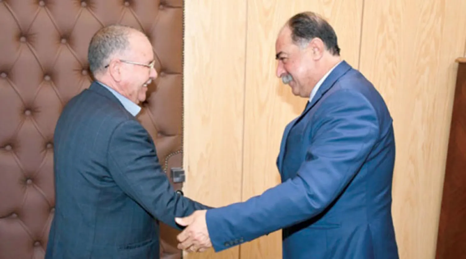 وزير الداخلية مستقبلاً نور الدين الطبّوبي رئيس الاتحاد العام التونسي للشغل (الشرق الأوسط)