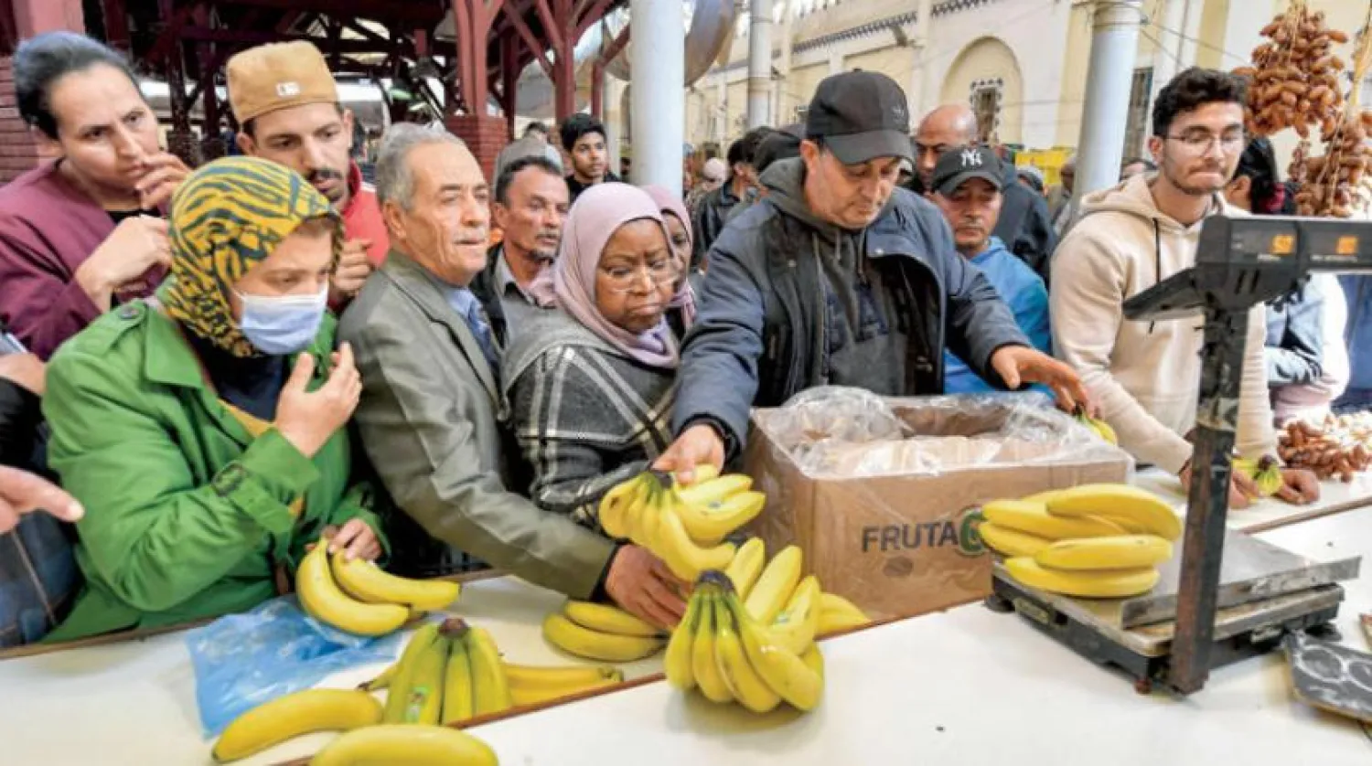 Authorities in Tunisia set a limit to the price of selling bananas at 5 dinars before the month of Ramadan - AFP