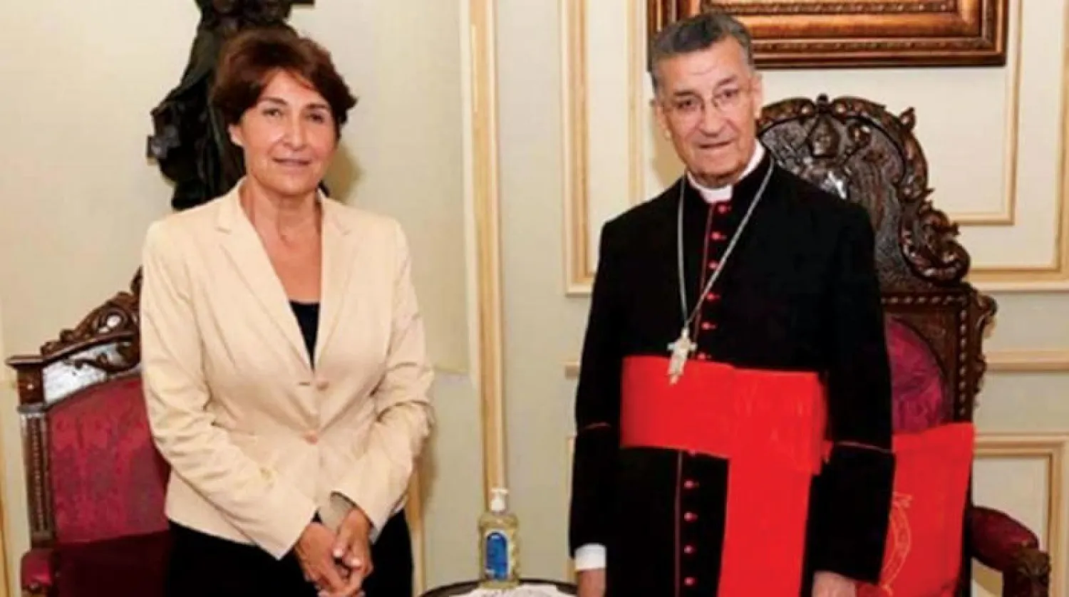 البطريرك الراعي مستقبلاً السفيرة الفرنسية أخيراً (الوكالة الوطنية)