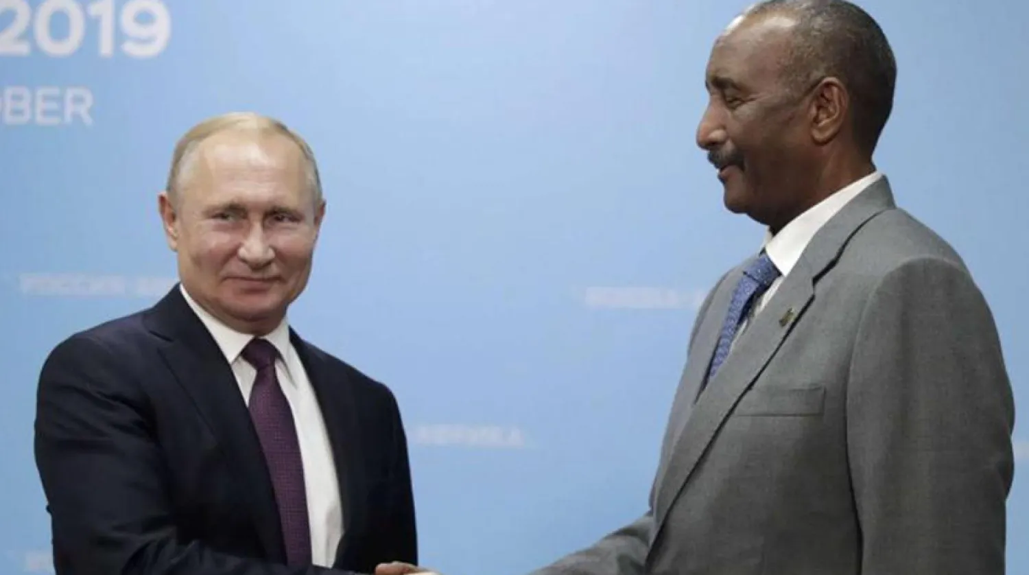Rusya Devlet Başkanı Vladimir Putin, Sudan Genelkurmay Başkanı Abdulfettah Burhan ile 23 Ekim 2019’de Karadeniz'deki Soçi tatil beldesinde bir araya gelmişti (AP