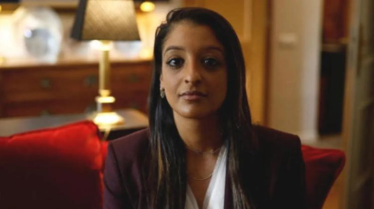 تارا ابنة الناشط المدافع عن البيئة المسجون في إيران مراد طاهباز (رويترز)