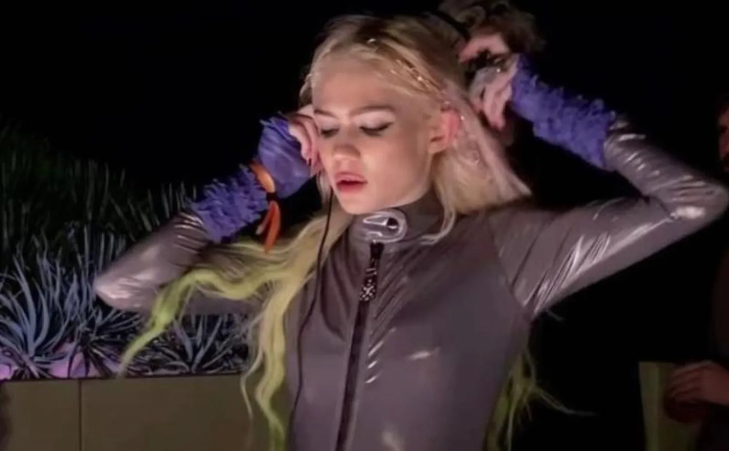 المغنية الكندية غرايمز (إنستغرام)