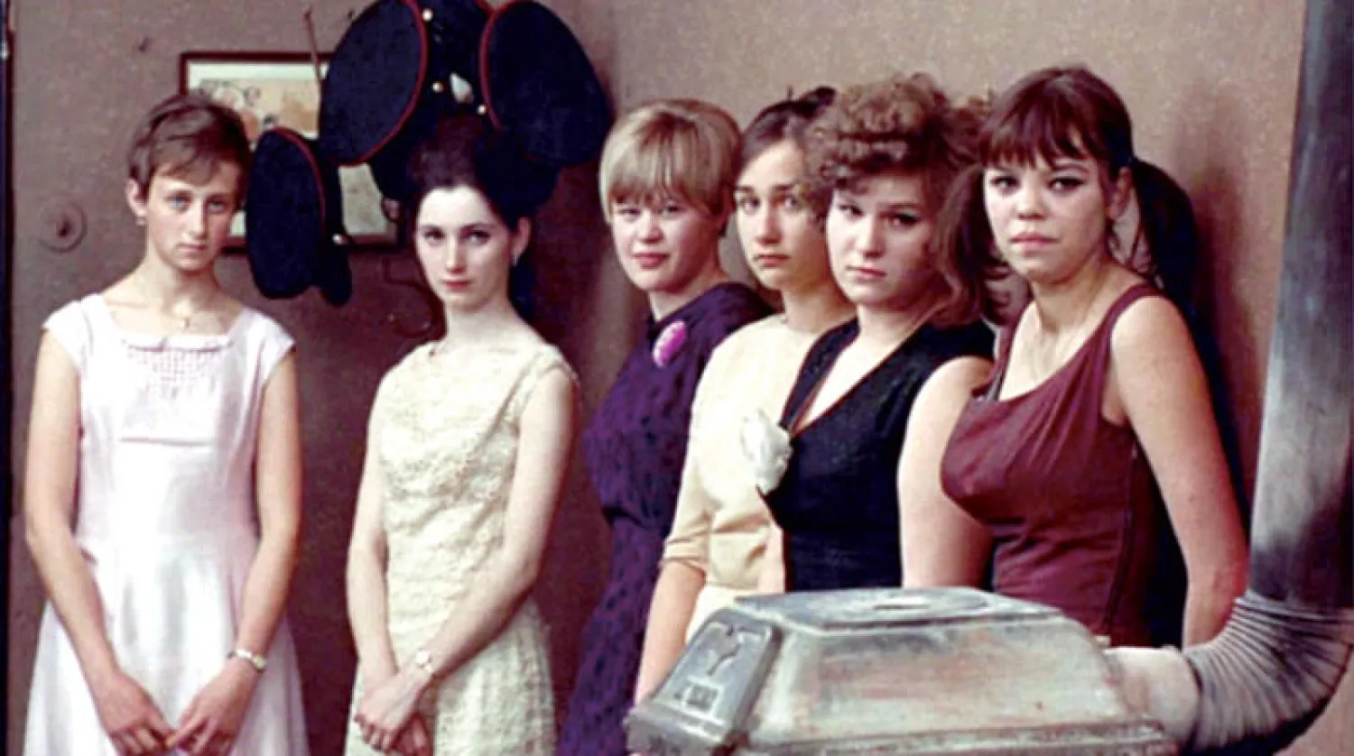 لقطة من «قاعة رقص رجال الإطفاء» (ميك)