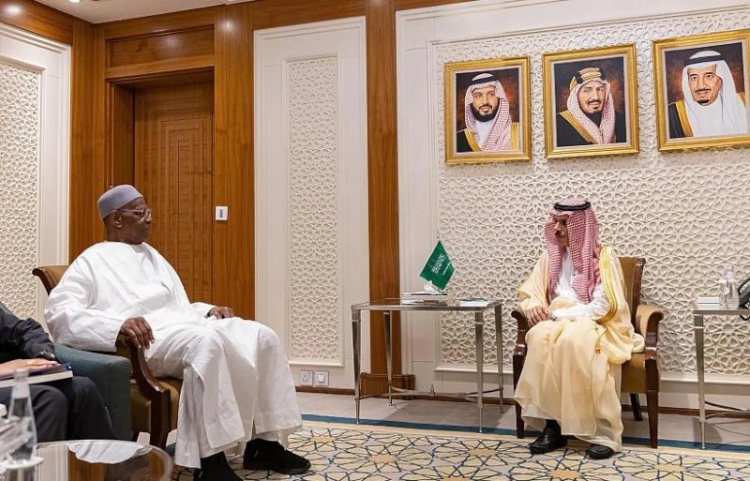 وزير الخارجية السعودي خلال استقباله باتيلي (الشرق الأوسط)