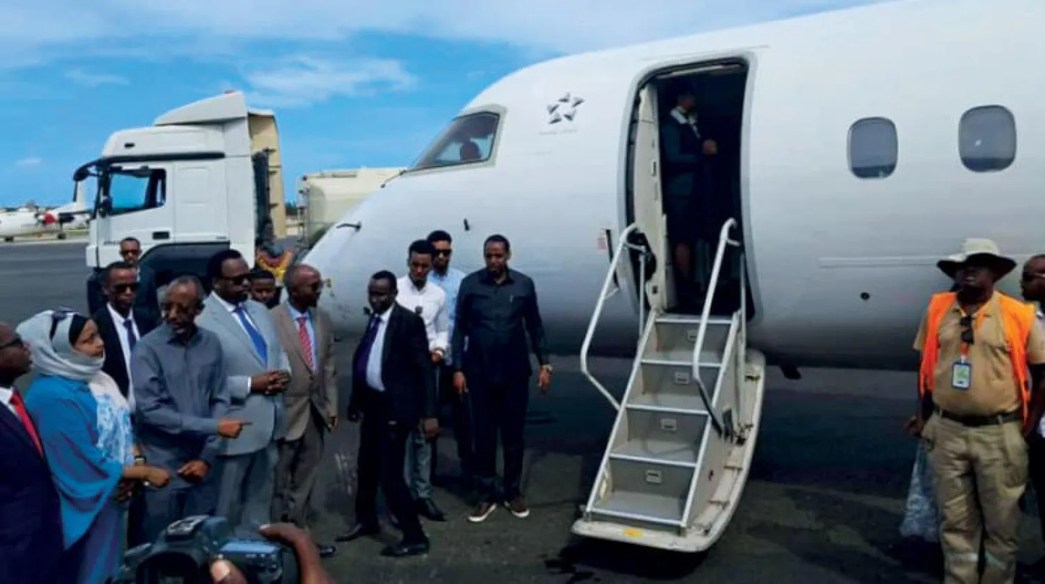 صورة وزعتها «وكالة الأنباء الصومالية الرسمية» لعودة صوماليين من السودان
