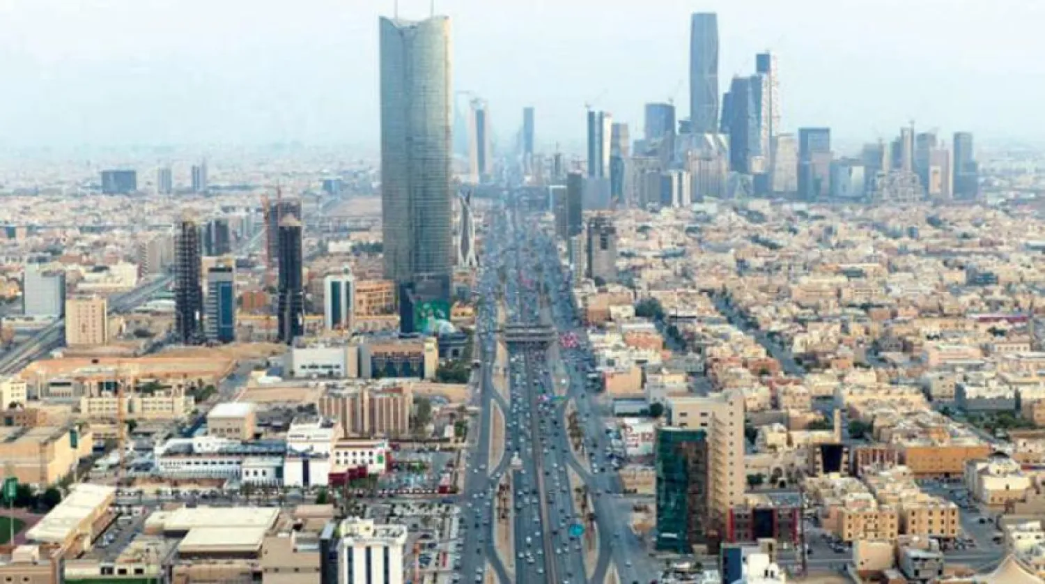 Saudi Arabia continues to support the strategy of reducing dependence on oil through the growth of private sector business (Asharq Al-Awsat)

