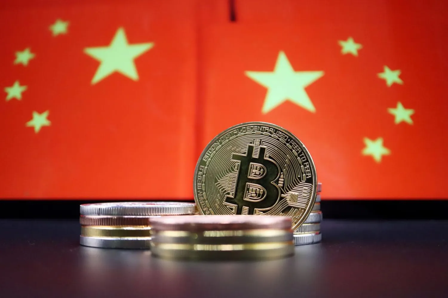 Çin Merkez Bankası'nın Eylül 2021'de kripto para işlemlerini yasaklamasının ardından Bitcoin yüzde 5 değer kaybetmişti (Reuters)