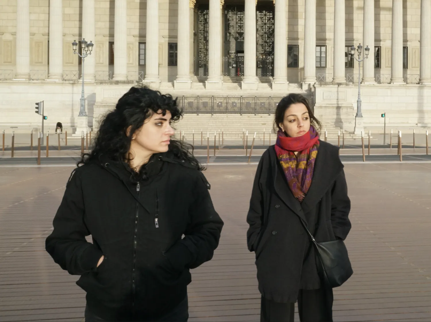 أحد مشاهد الفيلم وتجسد فيه ميشيل دور سارة (ميشيل كسرواني)