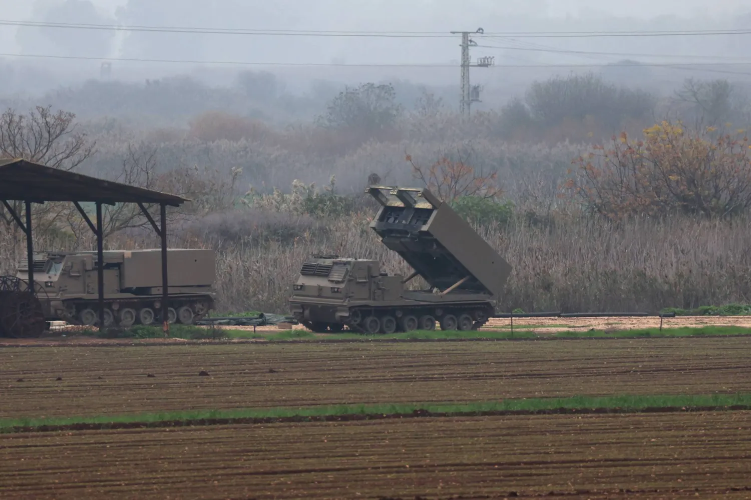 تأهب إسرائيلي على الحدود مع لبنان إثر اغتيال العاروري (إ.ب.أ)
