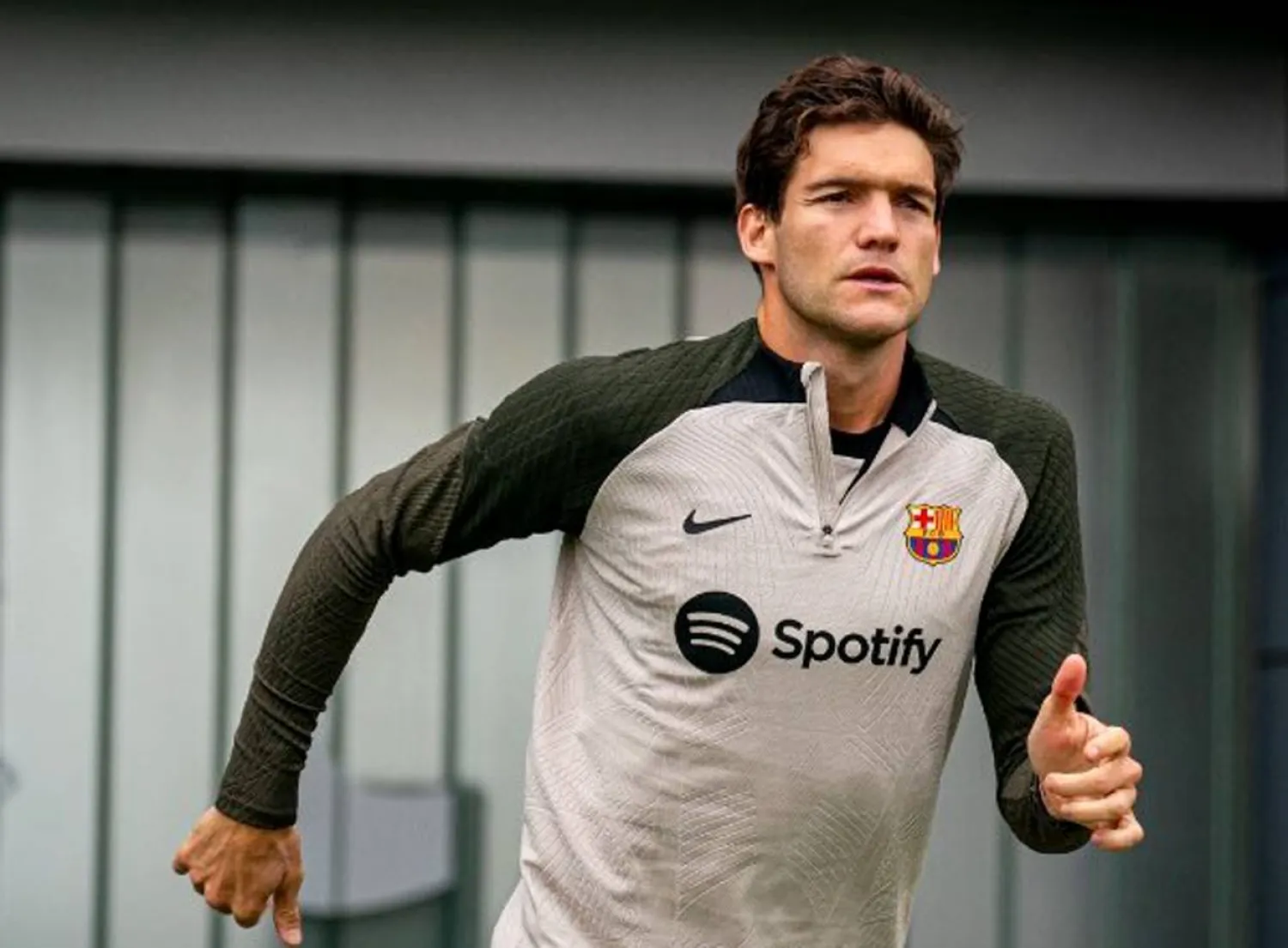 ماركوس ألونسو مدافع برشلونة الإسباني (الشرق الأوسط)