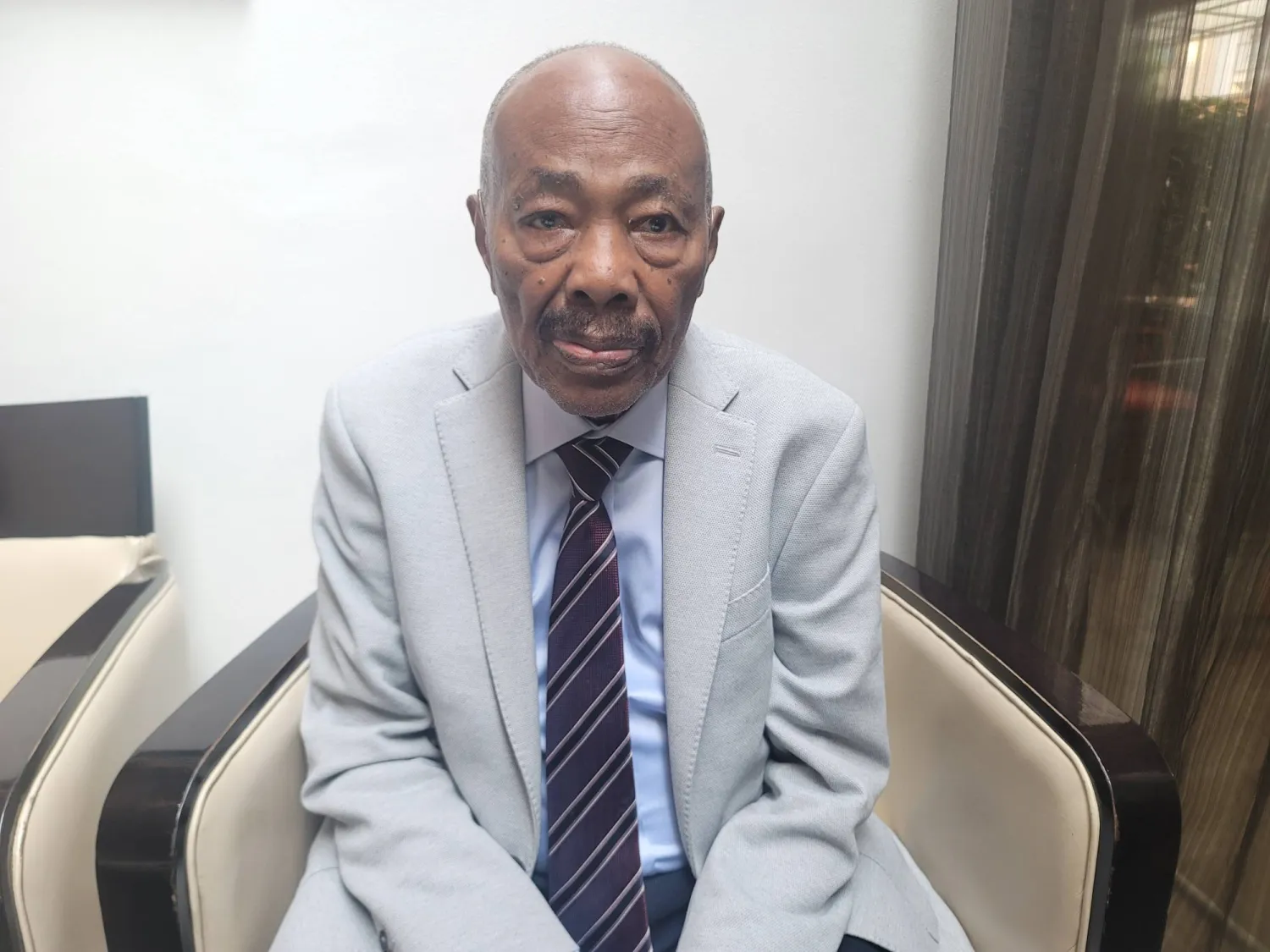 رئيس حزب «الأمة القومي» السوداني اللواء متقاعد فضل الله برمة (الشرق الأوسط)