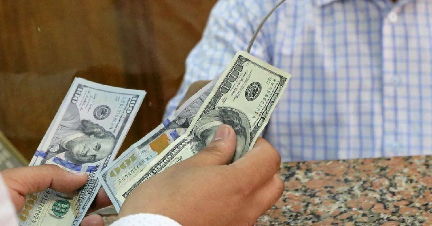 الحكومة المصرية تستهدف مضاعفة الصادرات لتصل إلى 145 مليار دولار وجذب استثمارات أجنبية بقيمة 100 مليار دولار بحلول 2030 (رويترز)