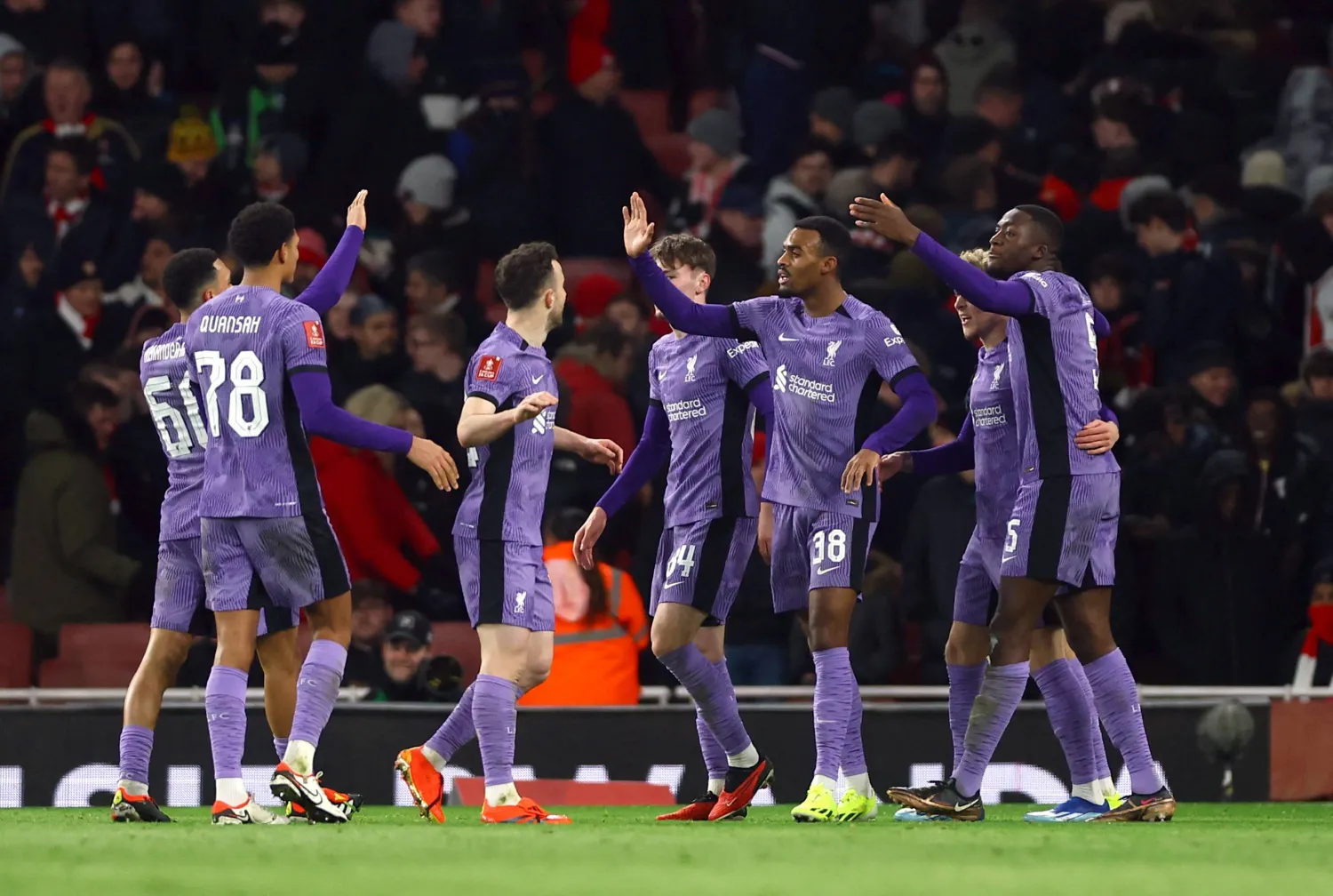 لاعبو ليفربول تألقوا في مواجهة آرسنال (رويترز)