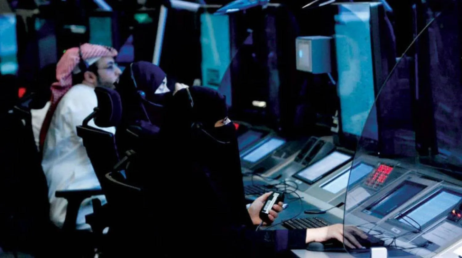 According to the Labor Observatory statistics, the total number of workers in the private sector reached about 10.9 million. (SPA)