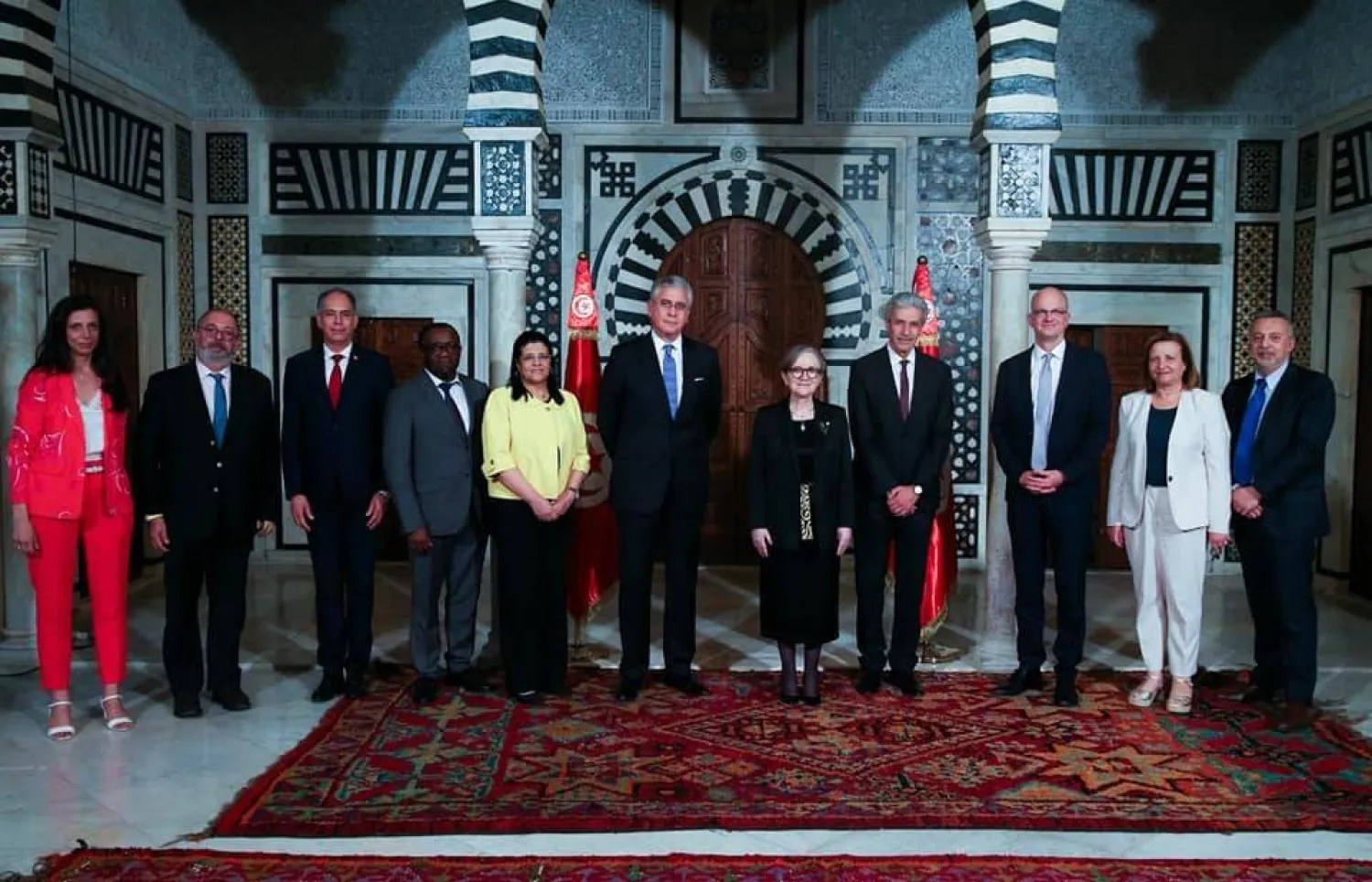 رئيسة الحكومة السابقة نجلاء بودن في اجتماع مع ممثلي البنك الدولي خلال زيارتهم لتونس العام الماضي (الحكومة التونسية)