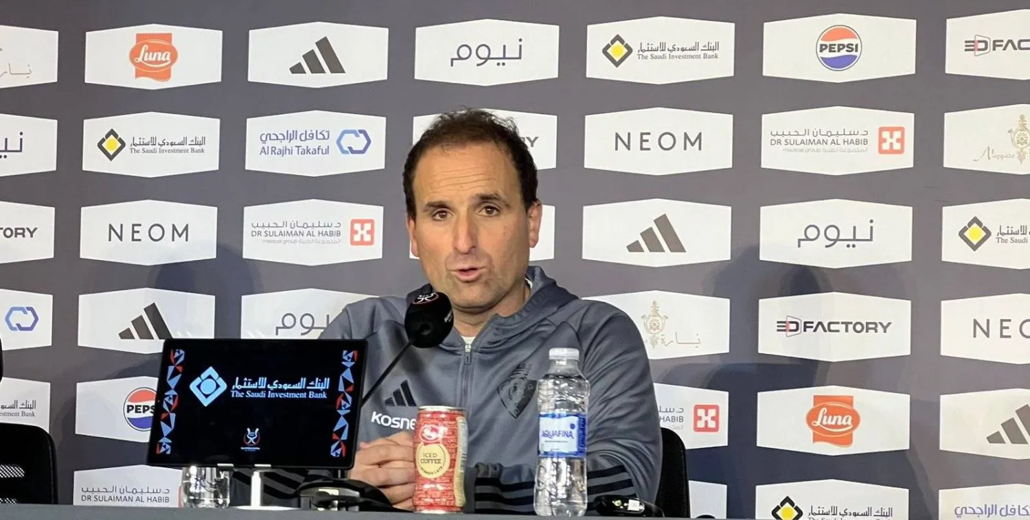 مدرب أوساسونا خلال المؤتمر الصحافي الذي يسبق المواجهة (الشرق الأوسط)