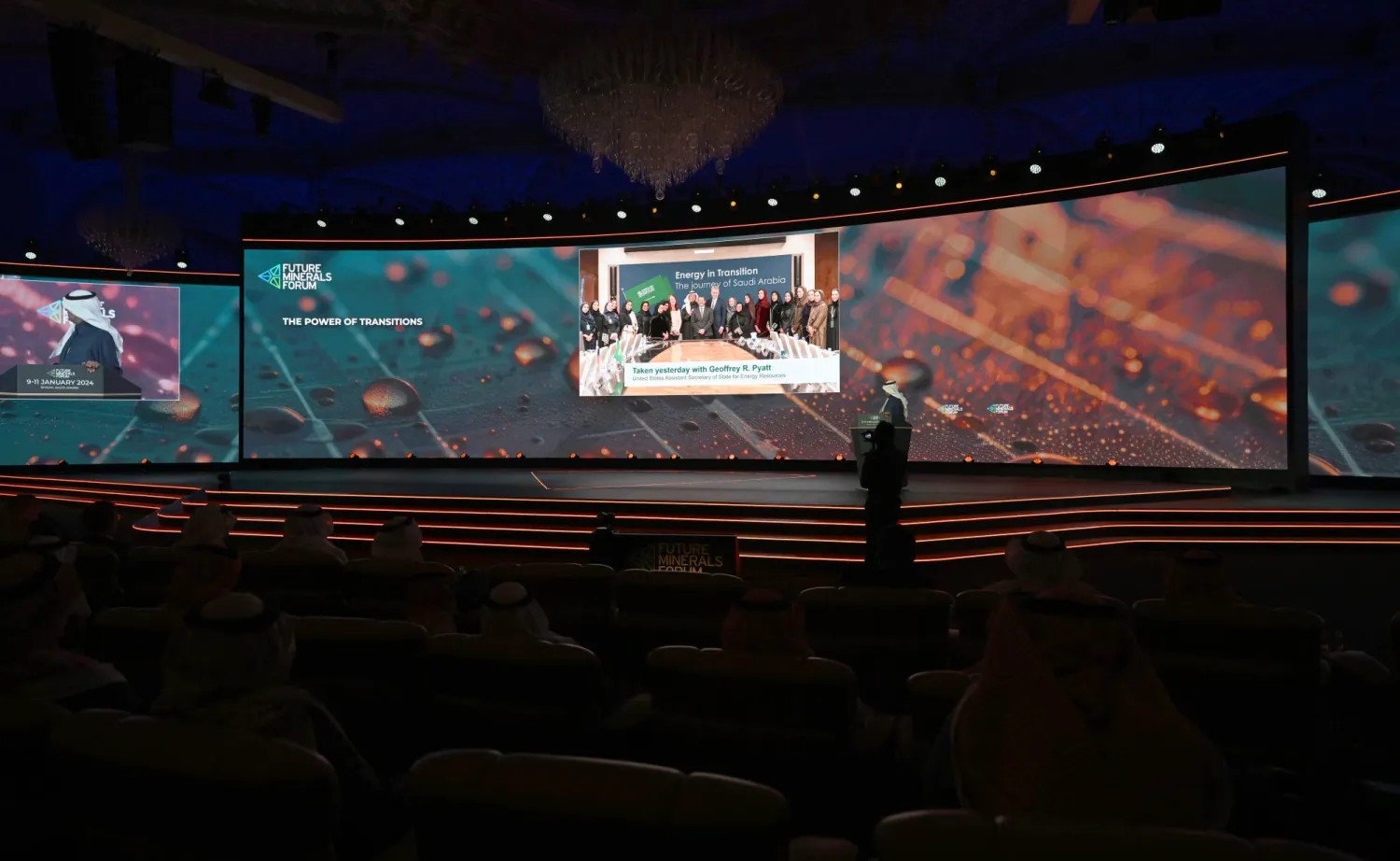 خلال إحدى جلسات المؤتمر (الشرق الأوسط)