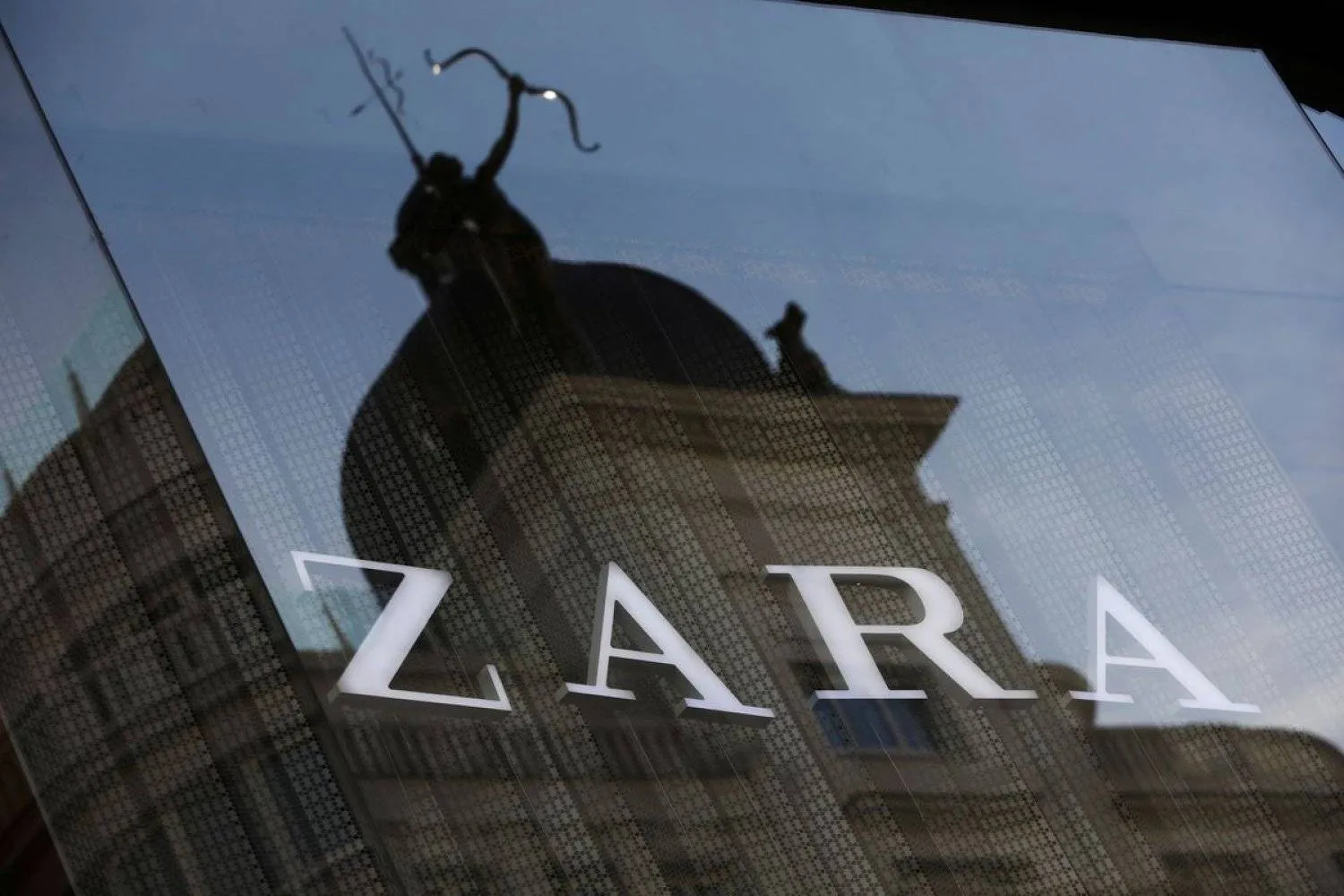 The logo of a Zara store, an Inditex brand, is seen in central Madrid, Spain, December 13, 2017. REUTERS/Susana Vera
