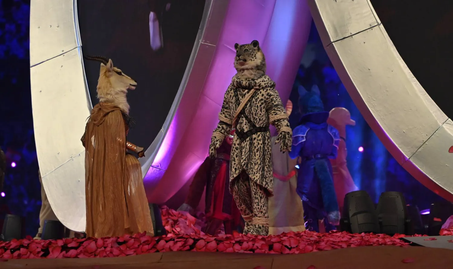 منظمو الحفل فاجأوا الحضور بعرض أسطوري لقصص «كليلة ودمنة» (تصوير: علي خمج)