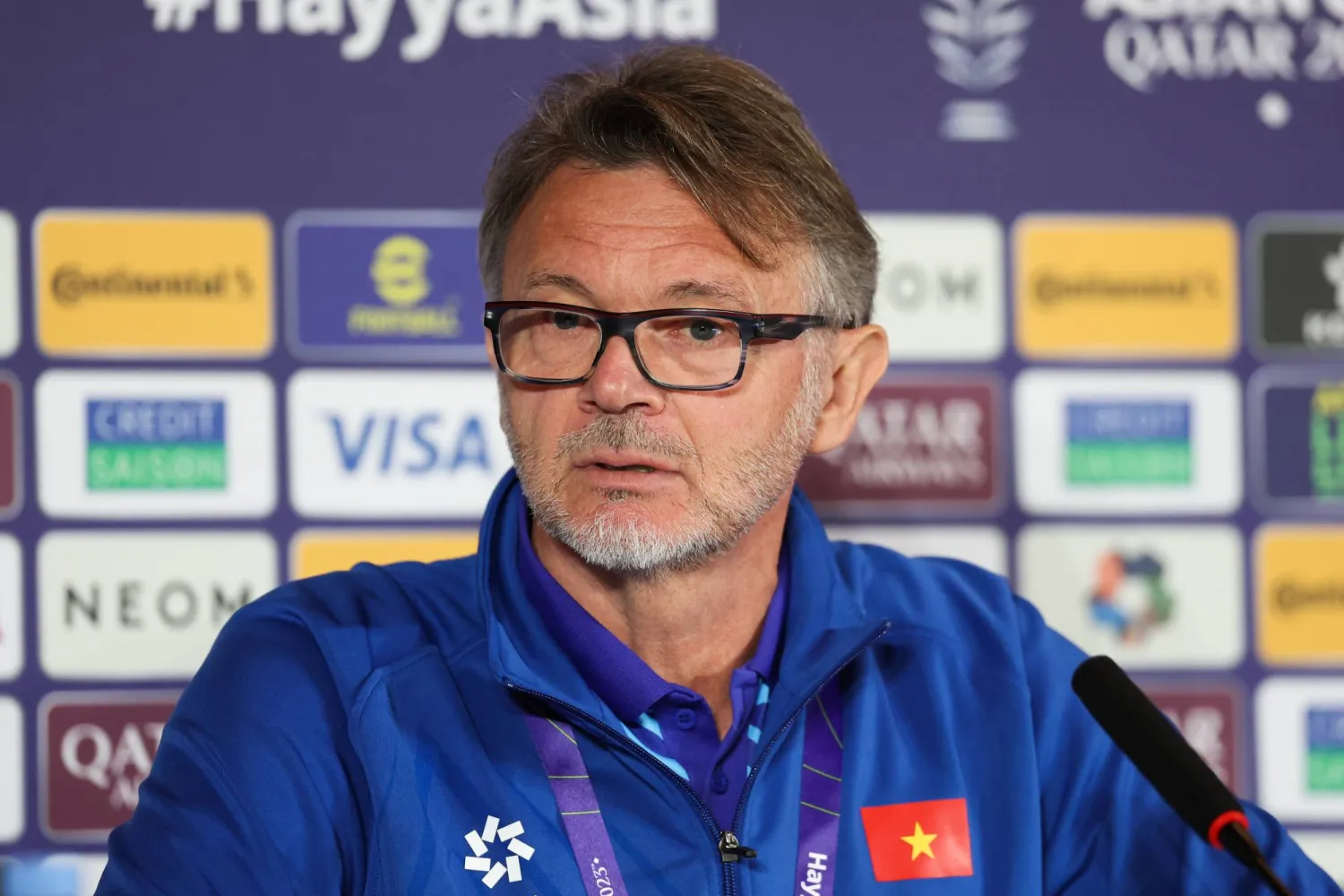 فيليب تروسييه مدرب منتخب فيتنام (غيتي)