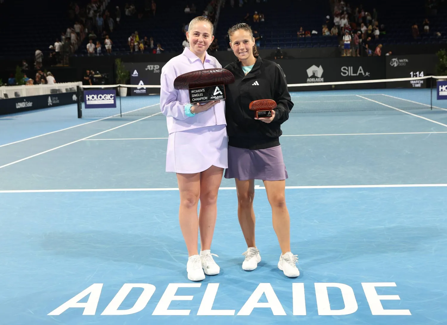 أوستابنكو بطلة لدورة أديليد (غيتي)