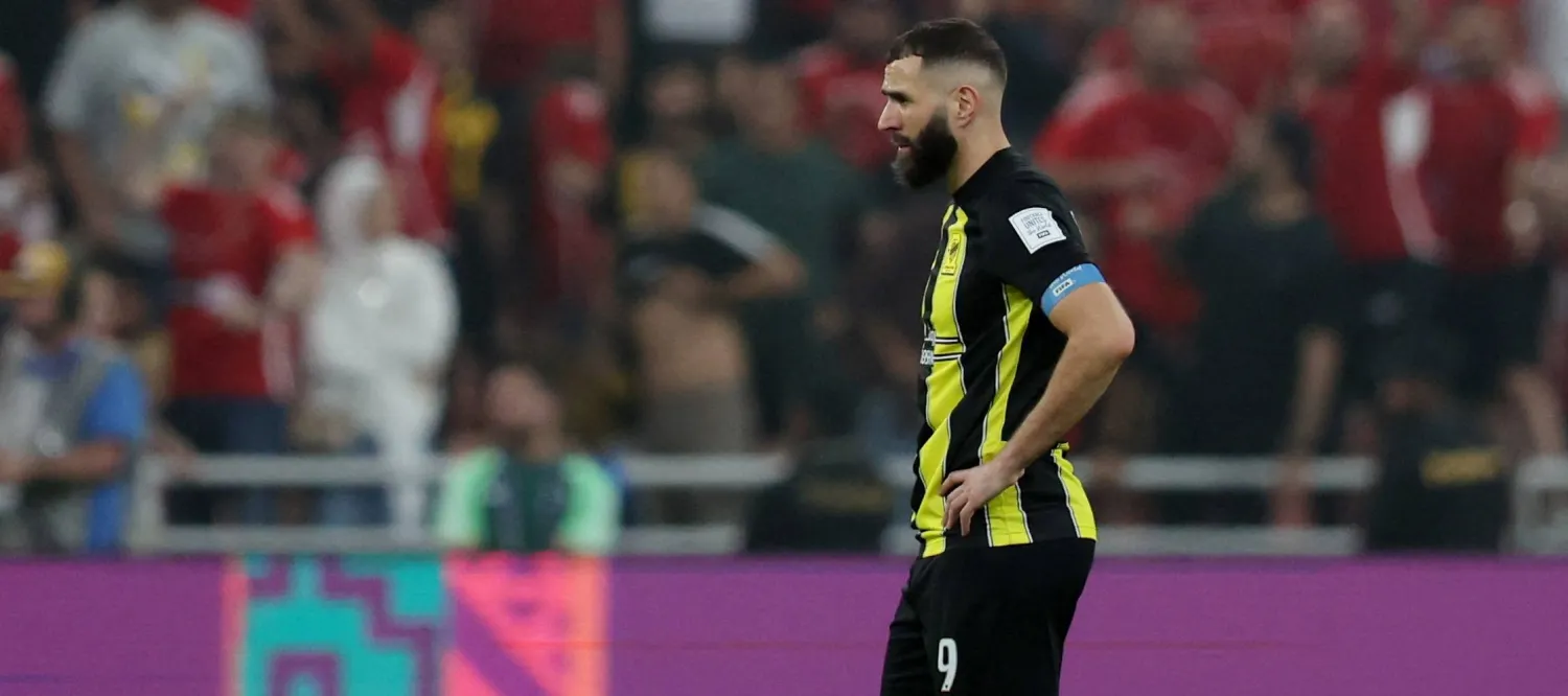 بنزيمة غائب الذهن والجسد عن الاتحاد (رويترز)