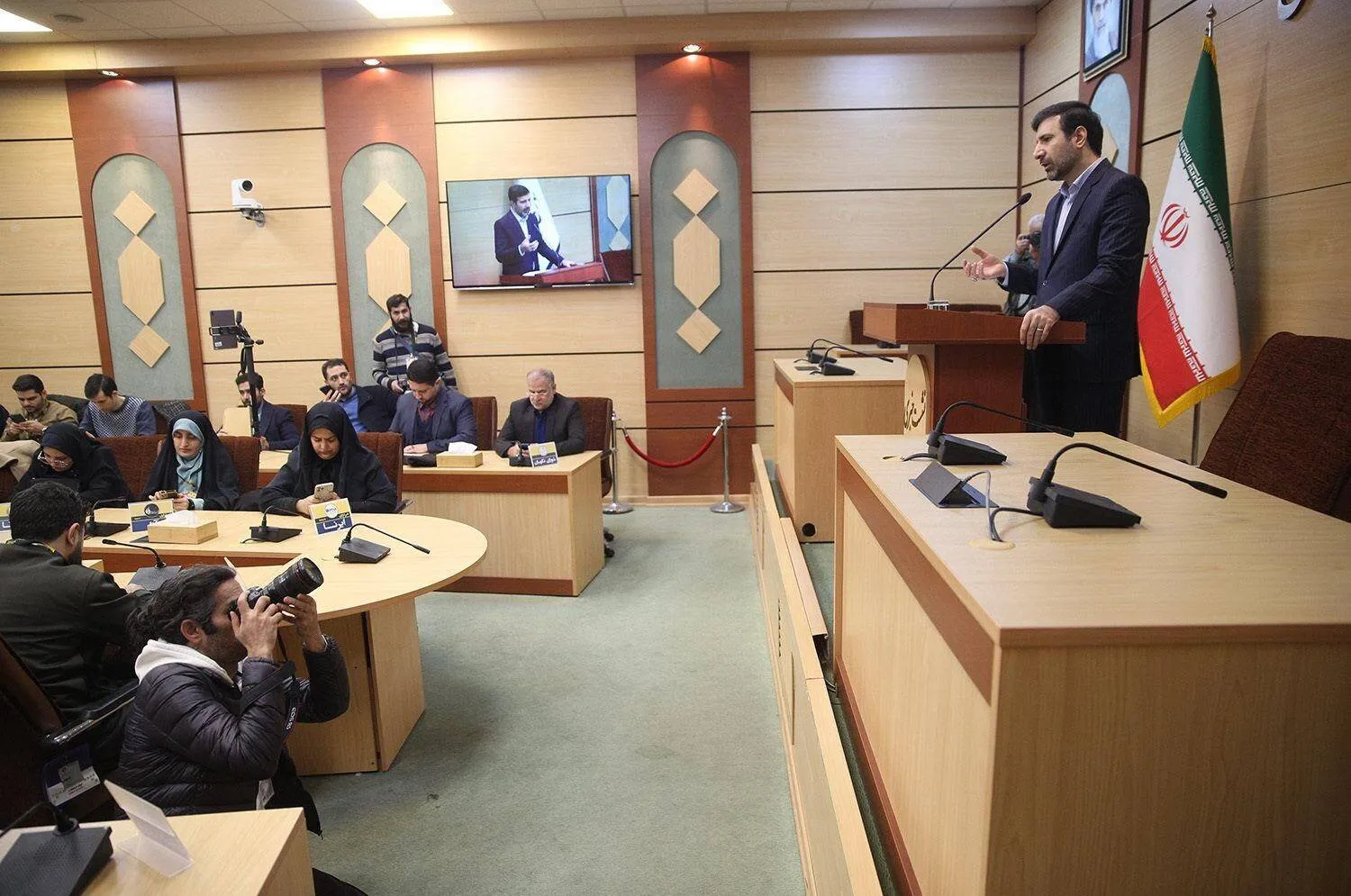 صورة نشرها موقع مجلس صيانة الدستور من المؤتمر الصحافي للمتحدث باسمه اليوم