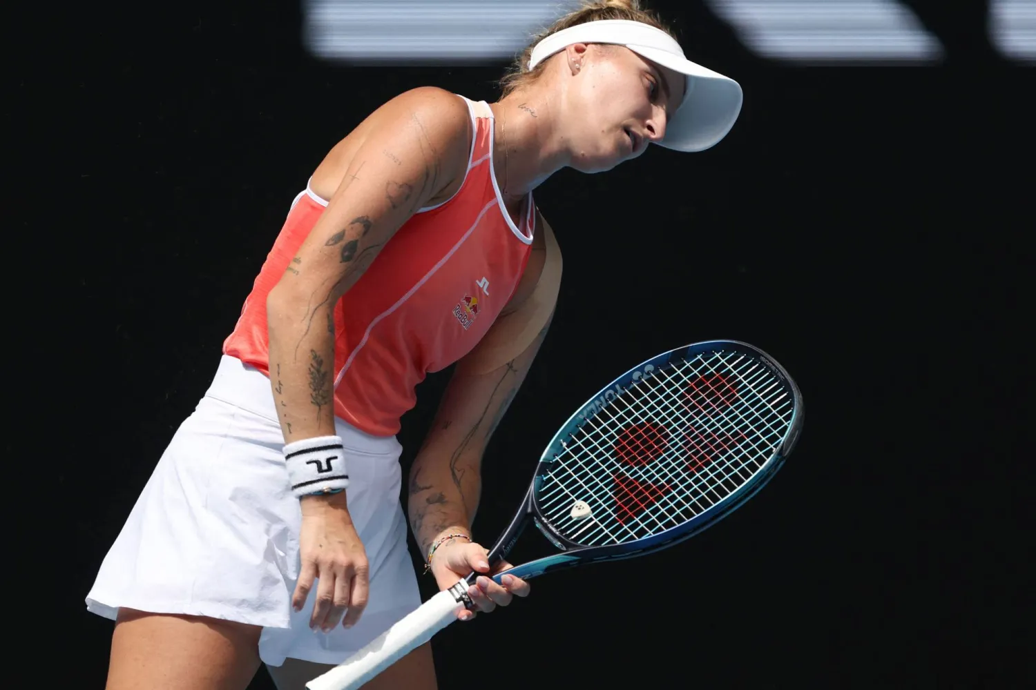 التشيكية ماركيتا فوندروسوفا ارتكبت عدداً من الأخطاء (أ.ف.ب)