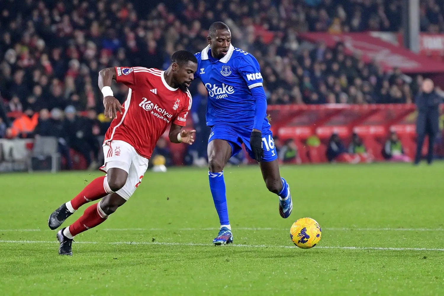 إيفرتون ونوتنغهام متهمان بانتهاك قواعد الربحية والاستدامة (غيتي)