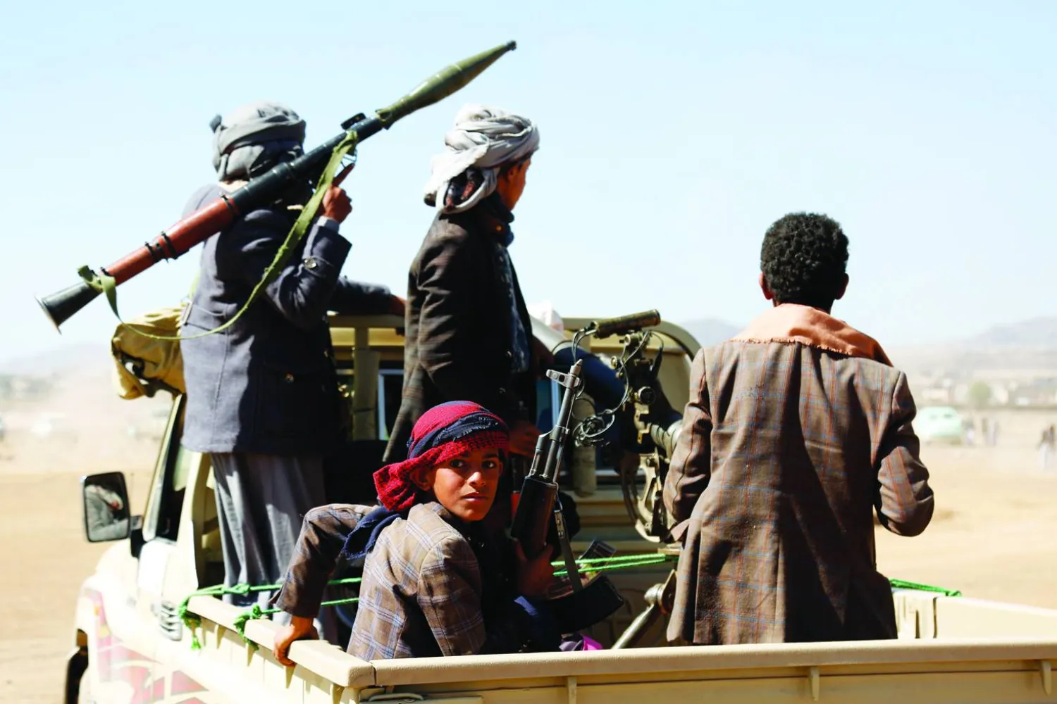 
يسعى الحوثيون لتبييض انتهاكاتهم ضد اليمنيين عبر مناصرة الفلسطينيين (أ.ب)