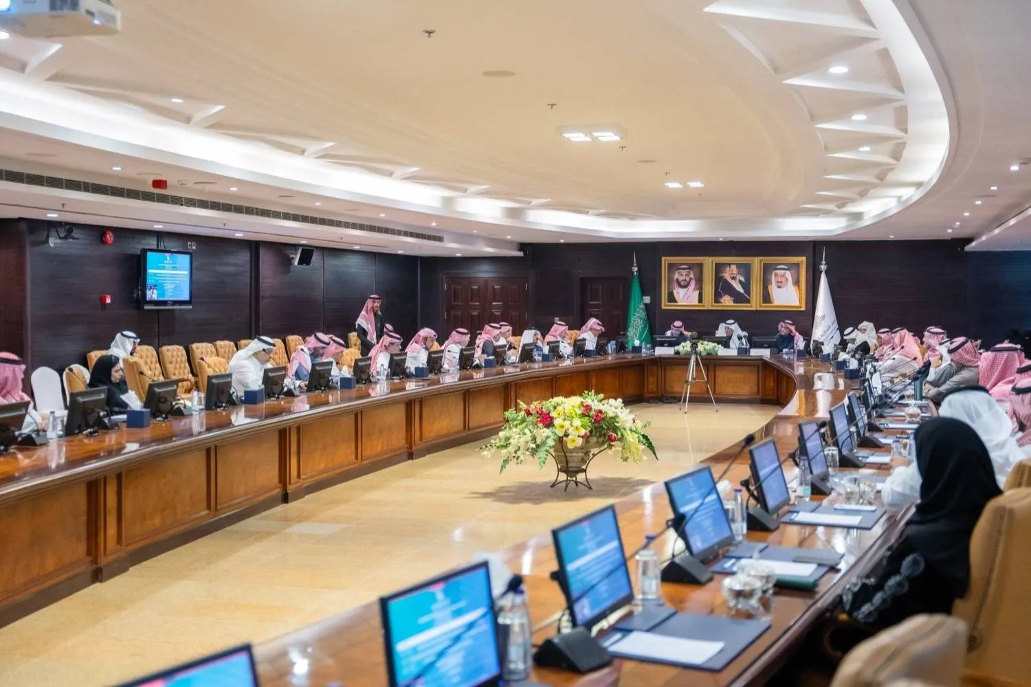 Heads of Saudi-foreign business councils at the headquarters of the Federation of Saudi Chambers in Riyadh (Asharq Al-Awsat)