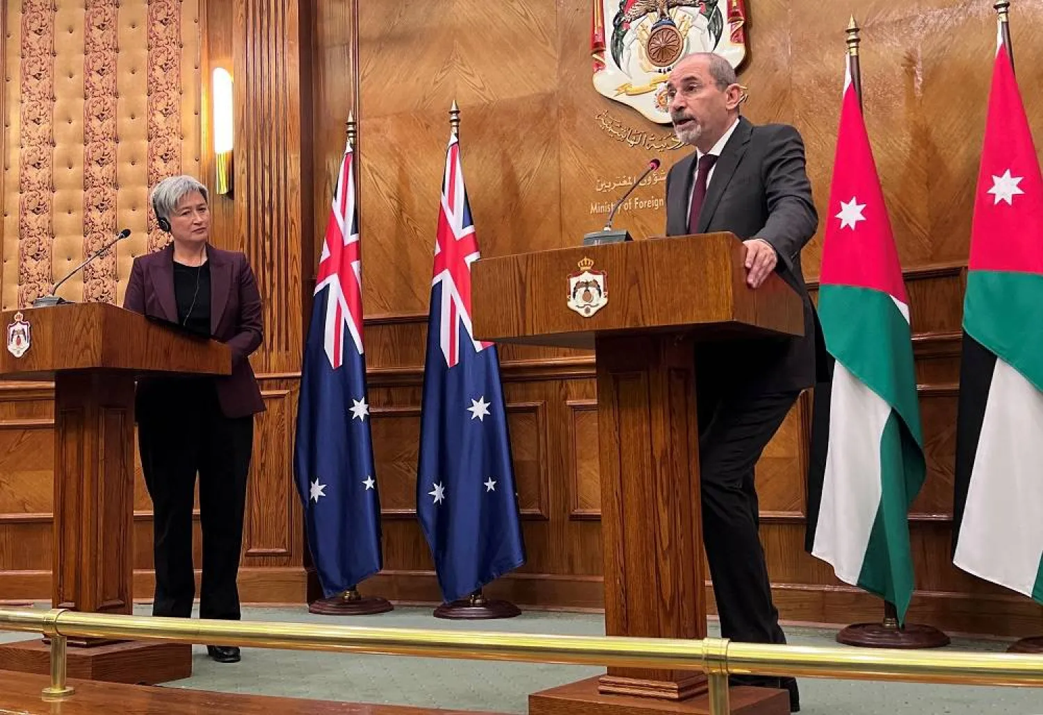 Jordanian Foreign Minister Ayman Safadi attends a press conference with Australian Foreign Minister Penny Wong in Amman, Jordan January 16, 2024. (Reuters)