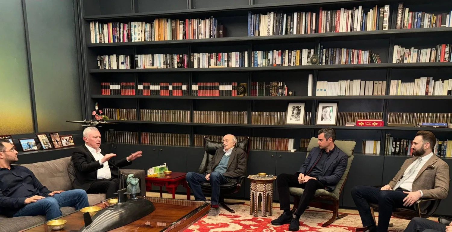 صورة من لقاء جنبلاط - فرنجية بحضور تيمور جنبلاط وطوني فرنجية ووائل أبو فاعور (من حساب الحزب التقدمي الاشتراكي على منصة إكس)