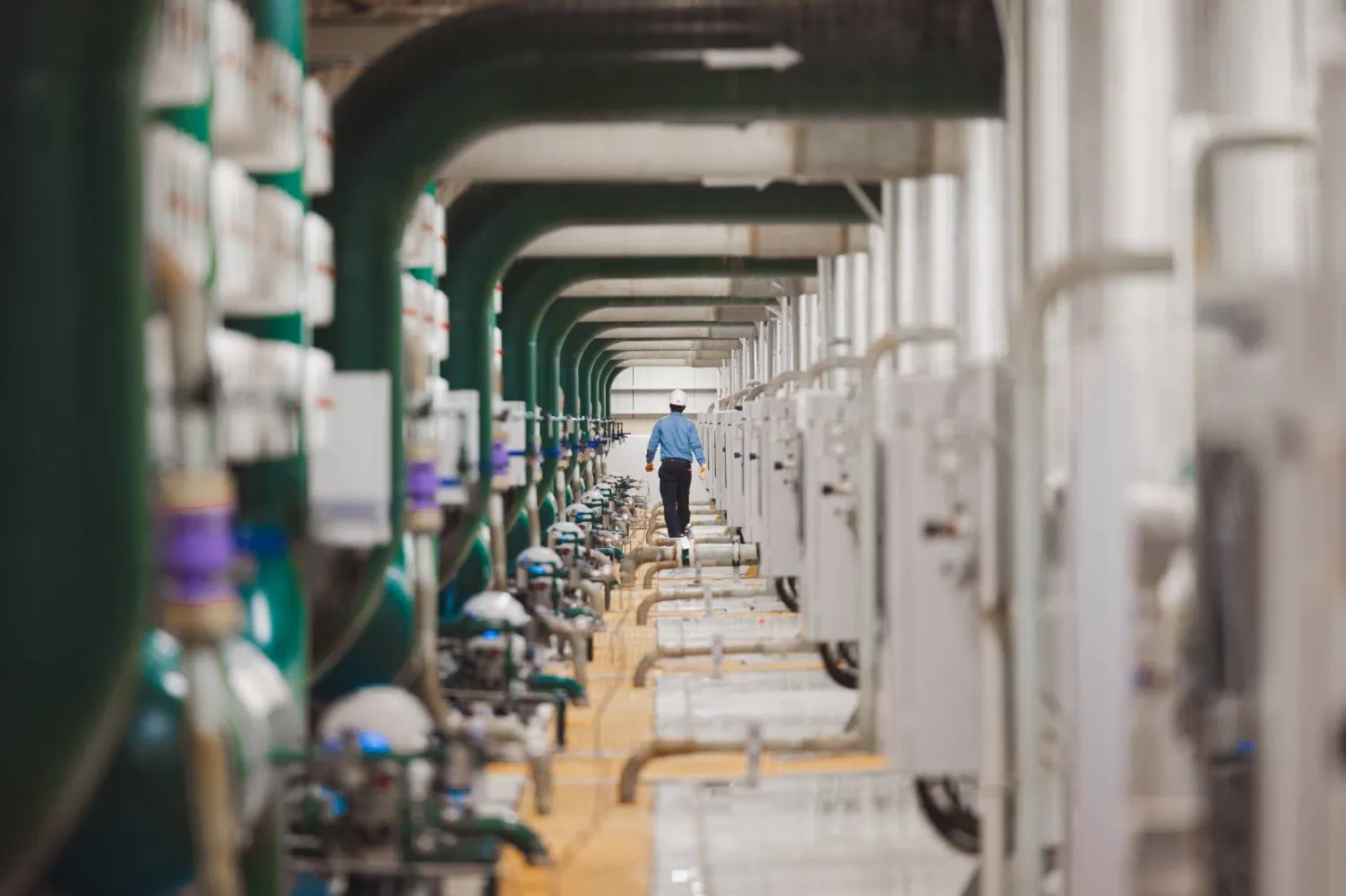 أحد المصانع التابعة للمؤسسة العامة لتحلية المياه المالحة لتعدين مياه الرجيع الملحي (الشرق الأوسط)