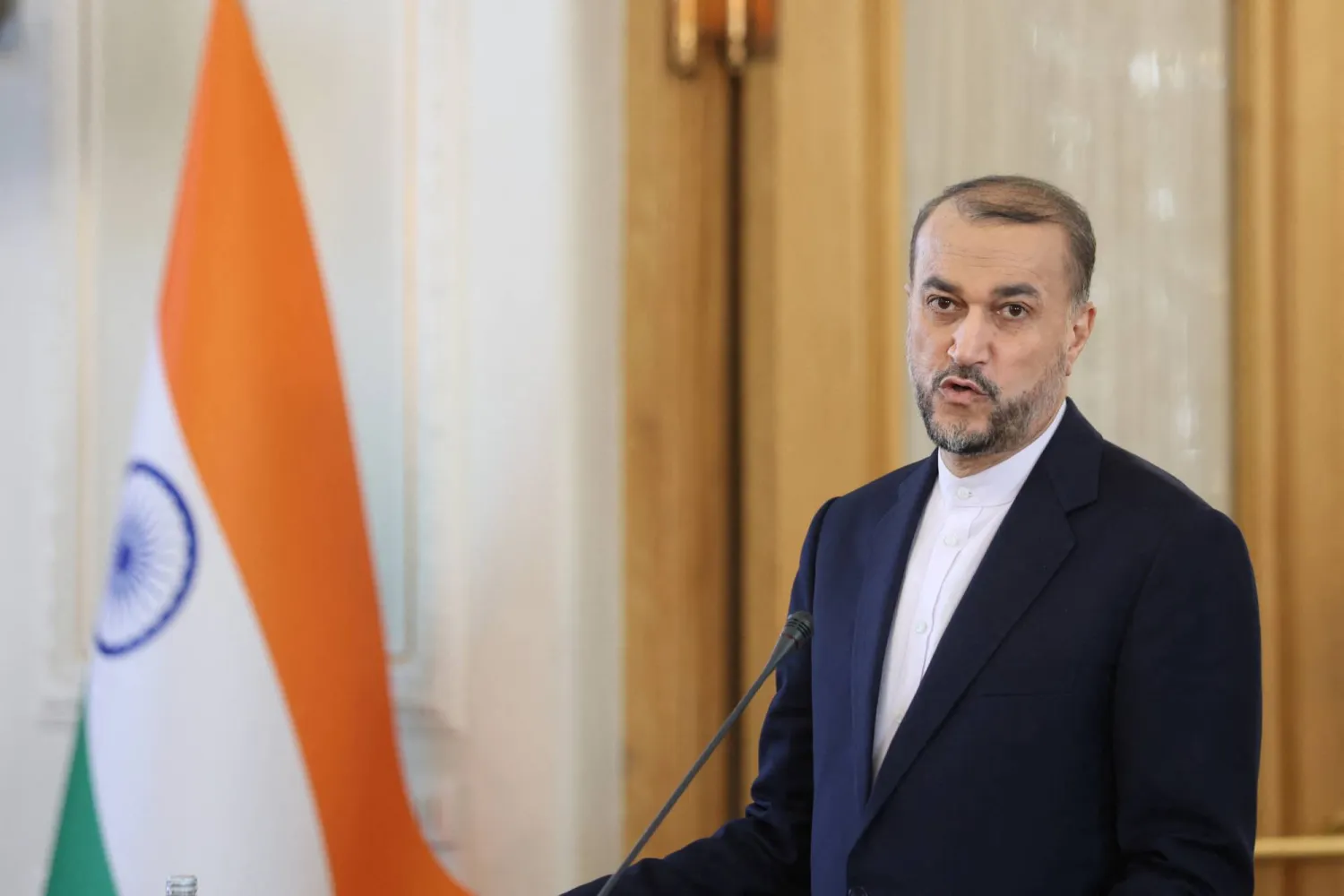 وزير الخارجية الإيراني حسين أمير عبد اللهيان (رويترز)