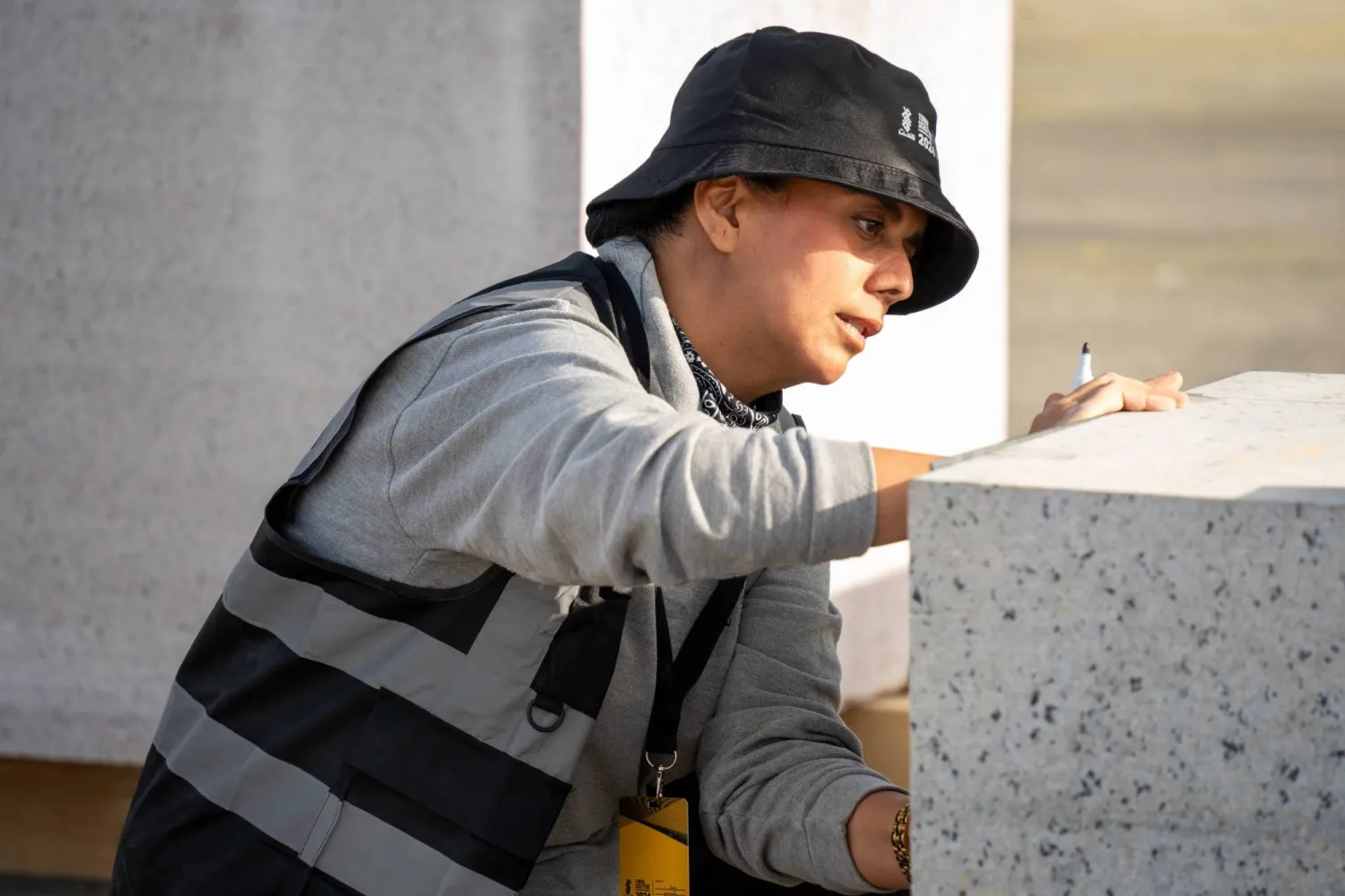 الفنانة منال مرشد ضمن 10 فنانين سعوديين يشاركون في النسخة الجديدة من الملتقى (الرياض آرت)