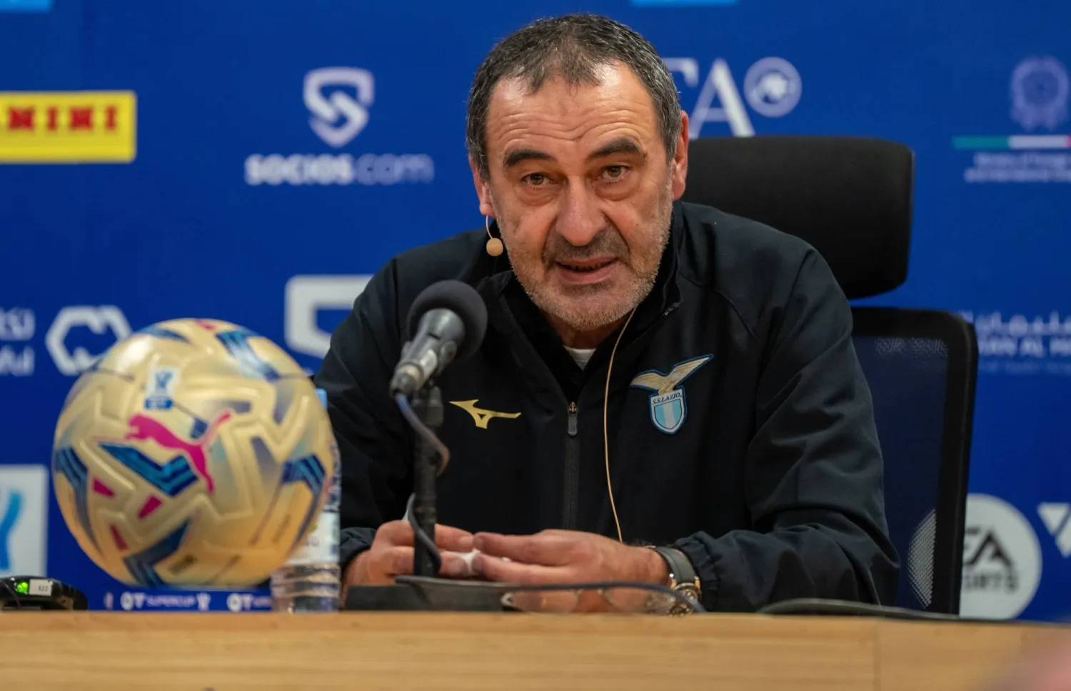 ماوريسيو ساري خلال المؤتمر الصحافي (وزارة الرياضة)