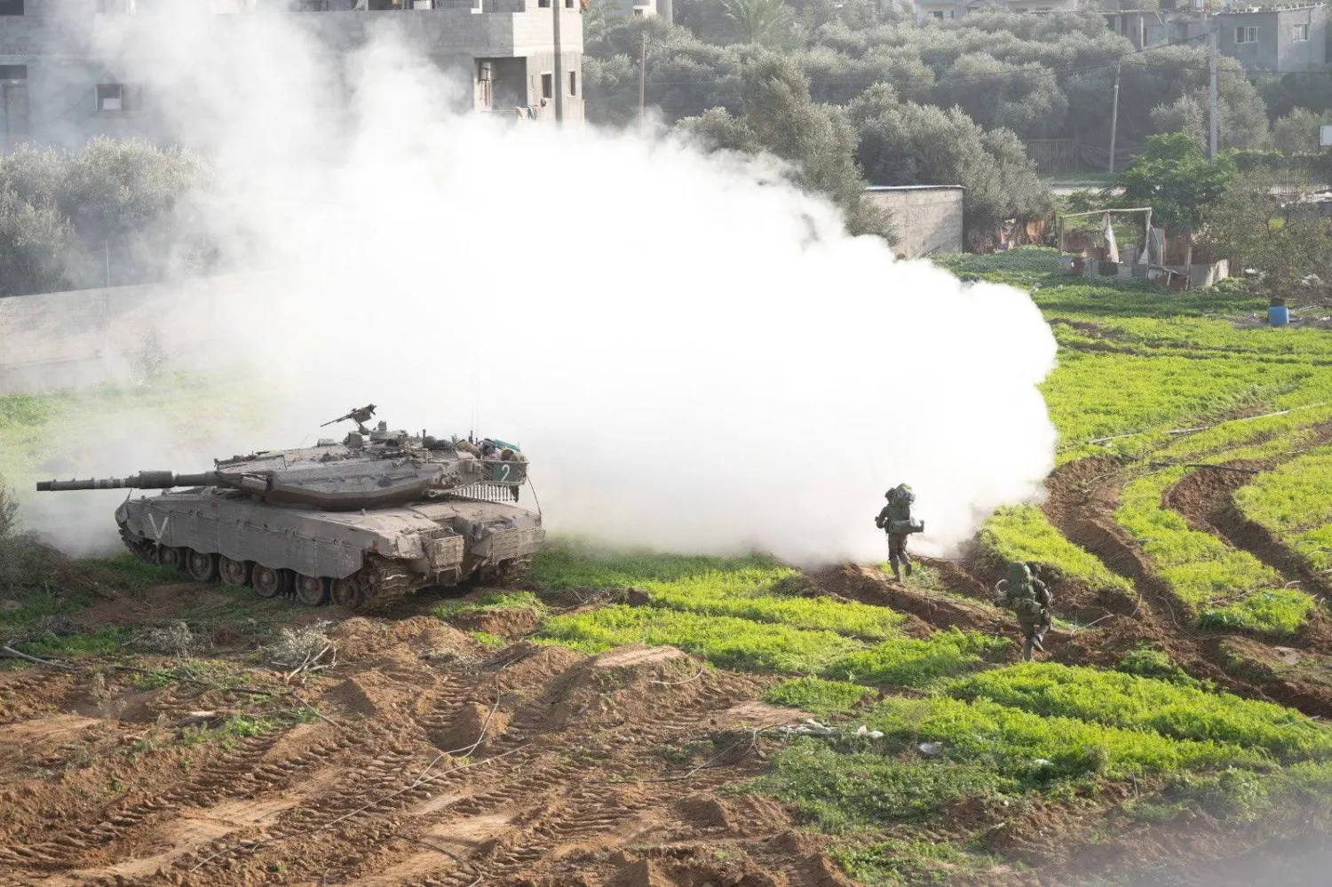 جنود إسرائيليون في قطاع غزة (رويترز)