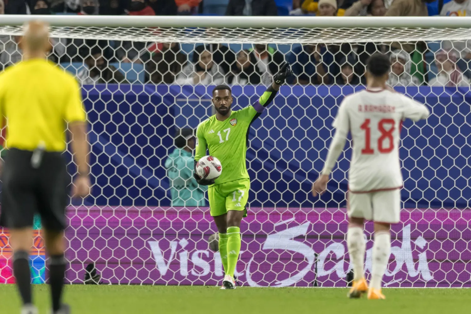 خالد عيسى حارس مرمى منتخب الإمارات (غيتي)