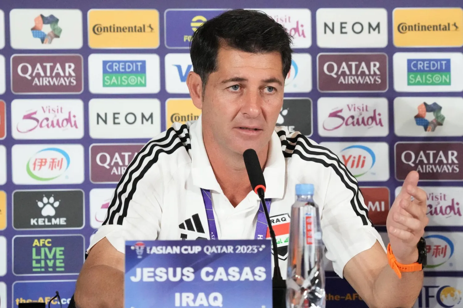 خيسوس كاساس مدرب منتخب العراق (غيتي)