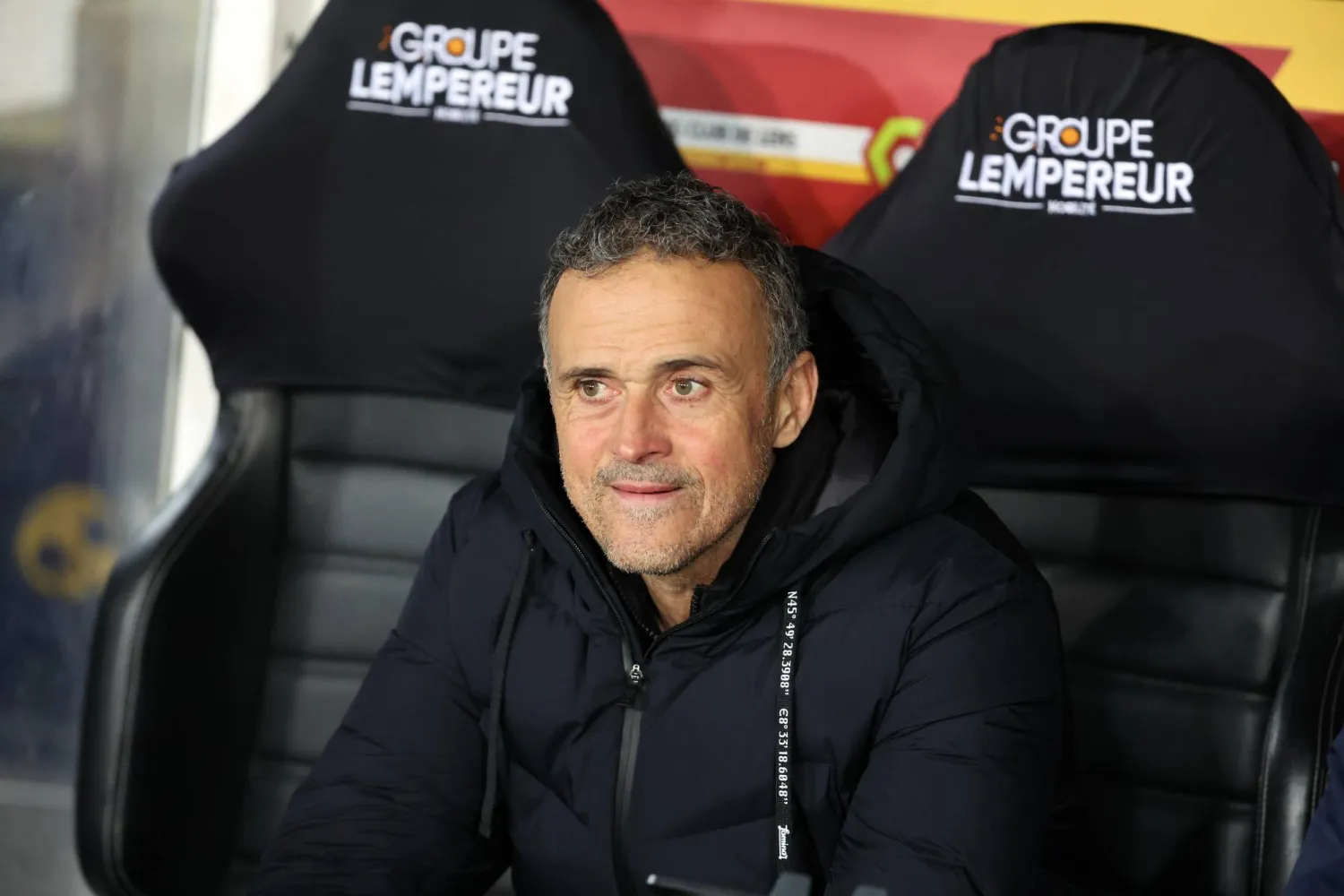 لويس إنريكي مدرب باريس سان جيرمان (غيتي)