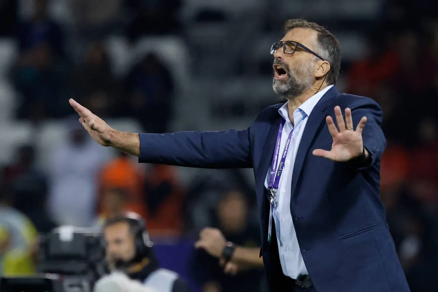 خوان بيتزي خلال مواجهة البحرين أمام ماليزيا (أ.ف.ب)