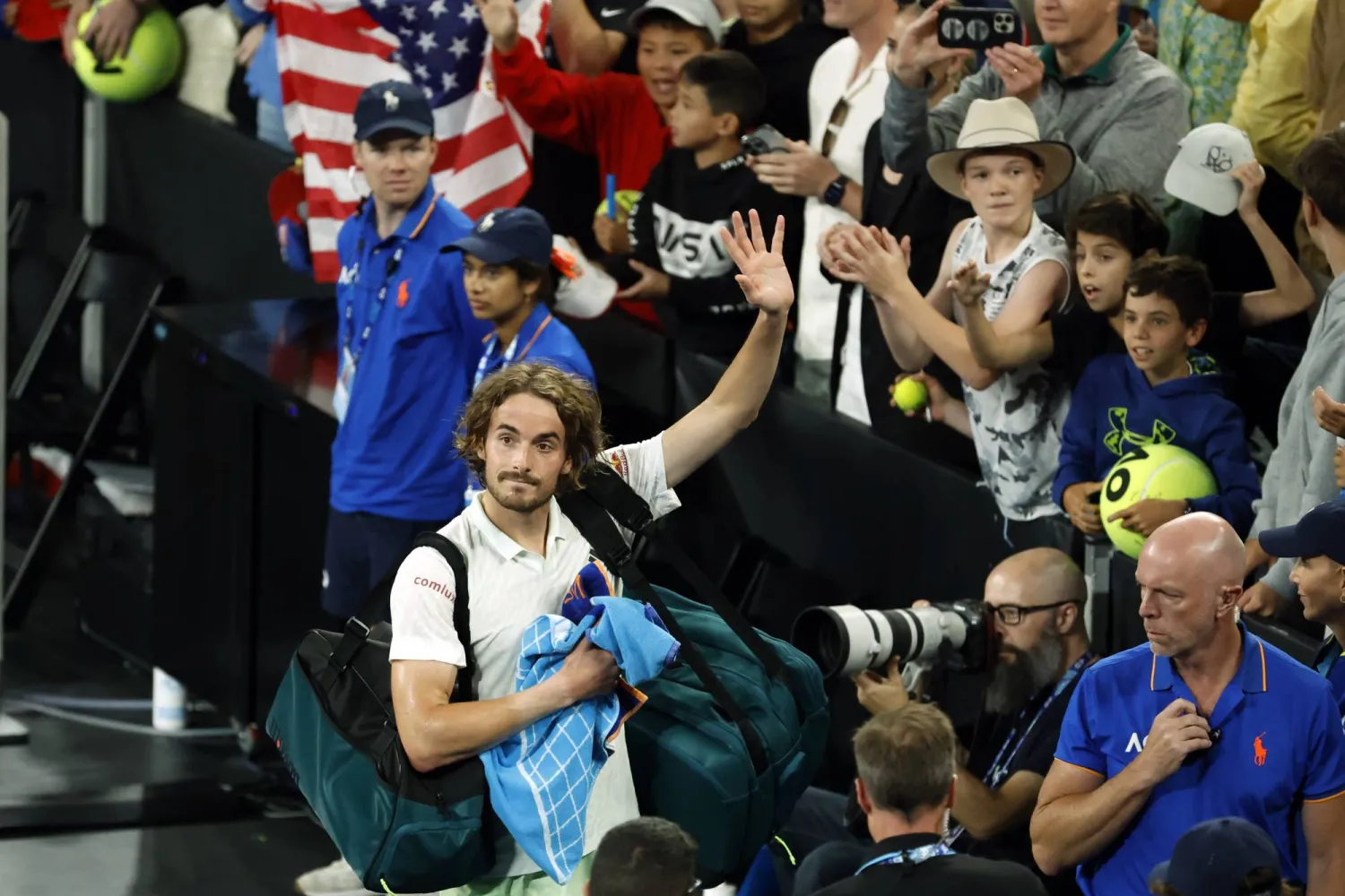 اليوناني ستيفانوس تيتيباس ودع «أستراليا المفتوحة» الأحد (إ.ب.أ)