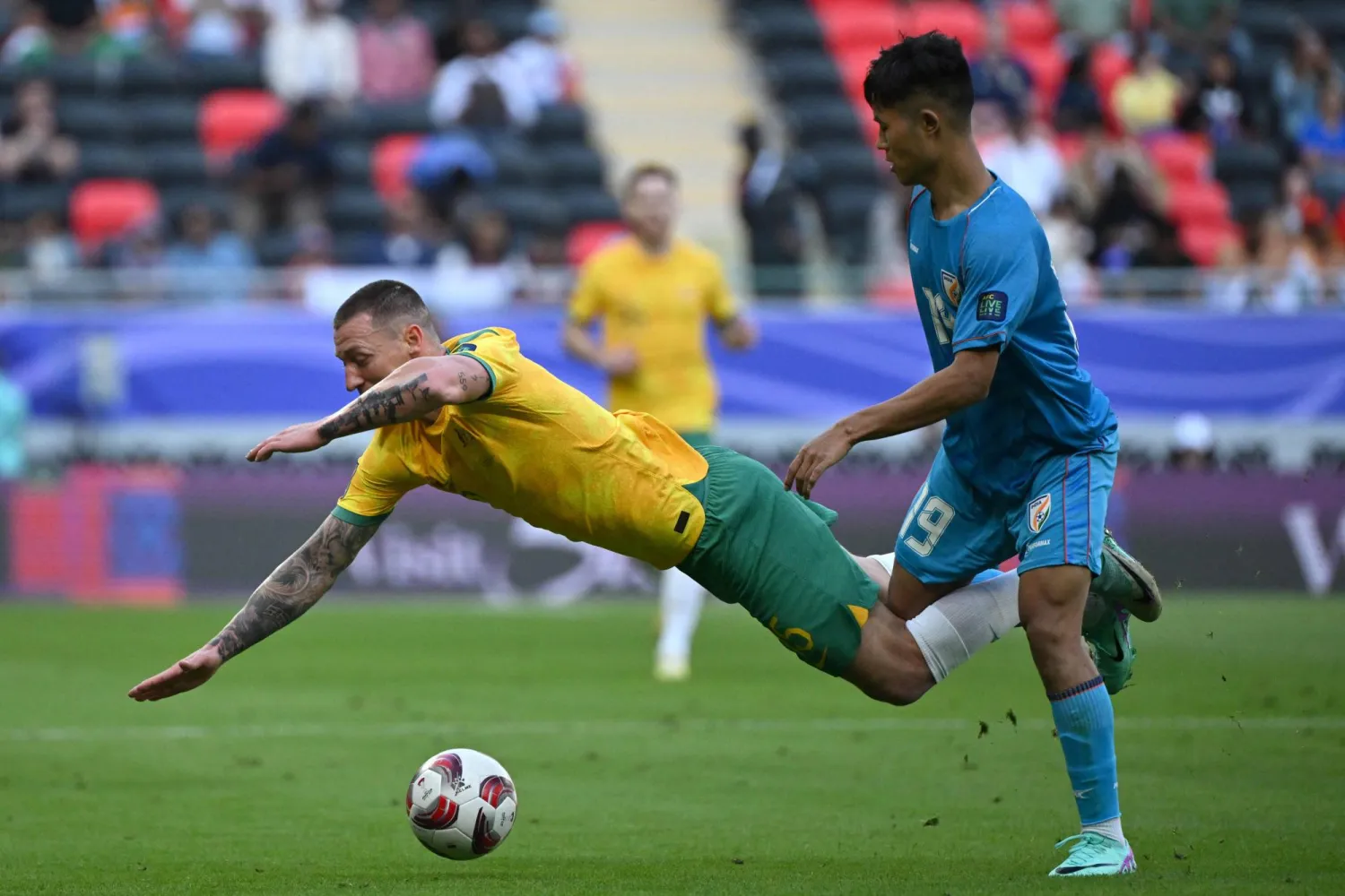 ديوك أُصيب خلال مواجهة منتخب الهند (أ.ف.ب)