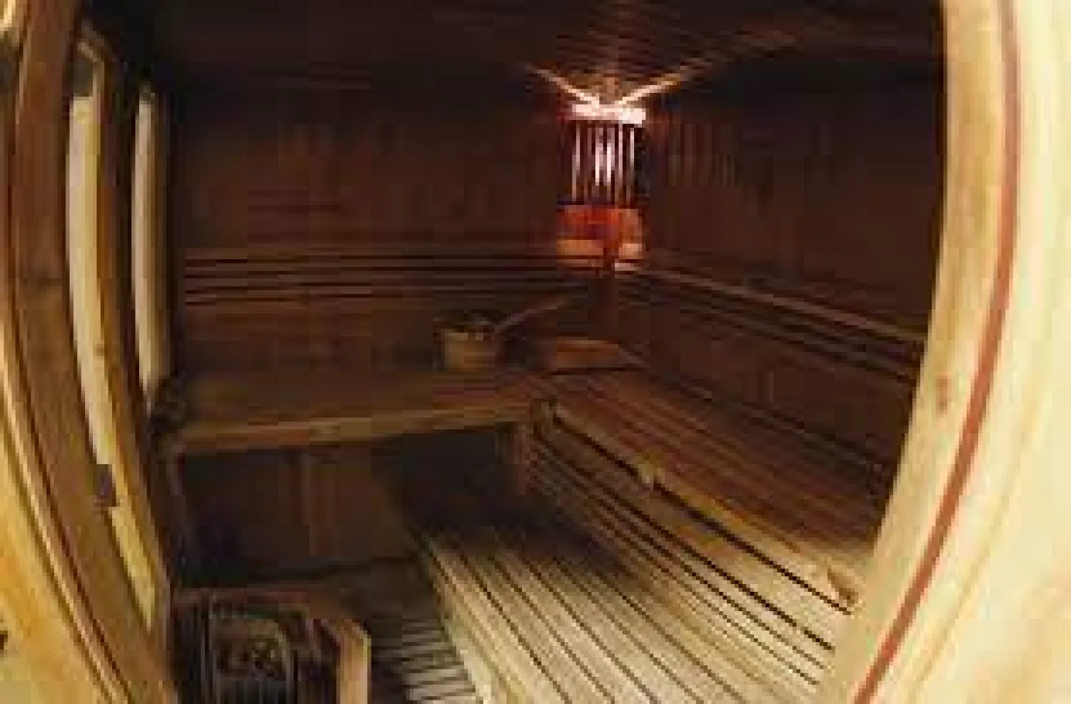 طبيب: إذا كنت تعاني من هذه الأمراض فتجنّب الساونا !