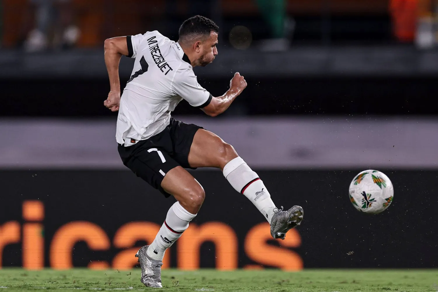 تريزيغيه افتتح التسجيل لمصر أمام الرأس الأخضر (أ.ف.ب)